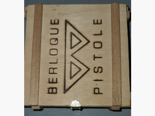 BERLOQUE KLEINSTE PISTOLE DER WELT / cal. 2mm / PTB 222 / SCHRECKSCHUSS PLATZ PISTOLE SILVESTER PYRO SAMMLER wenig ZUBEHÖR 