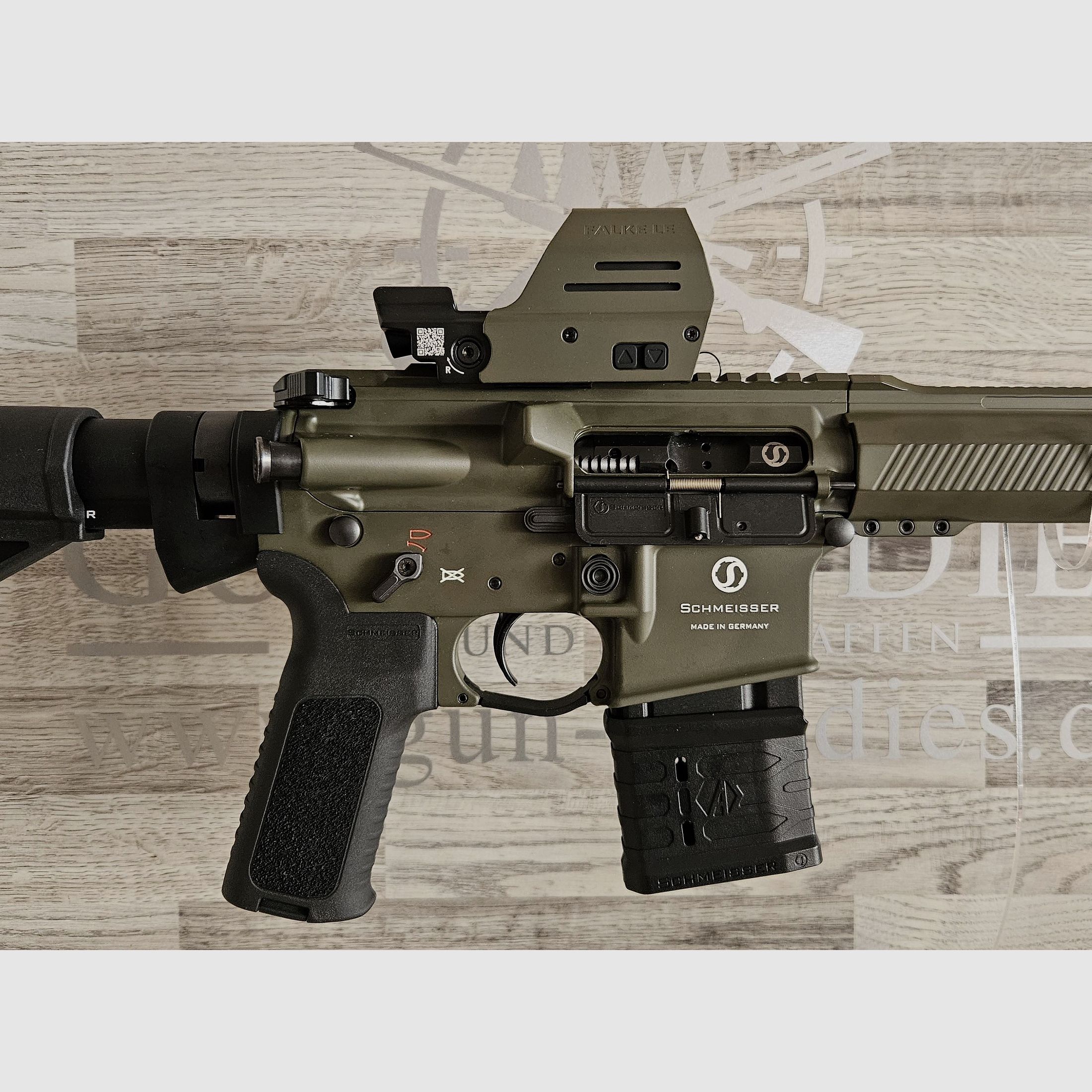 Schmeisser AR15 M4FL Sport Oliv 14,5" .223Rem. en set con visor - ¡envío gratis! - Producto nuevo del comercio especializado