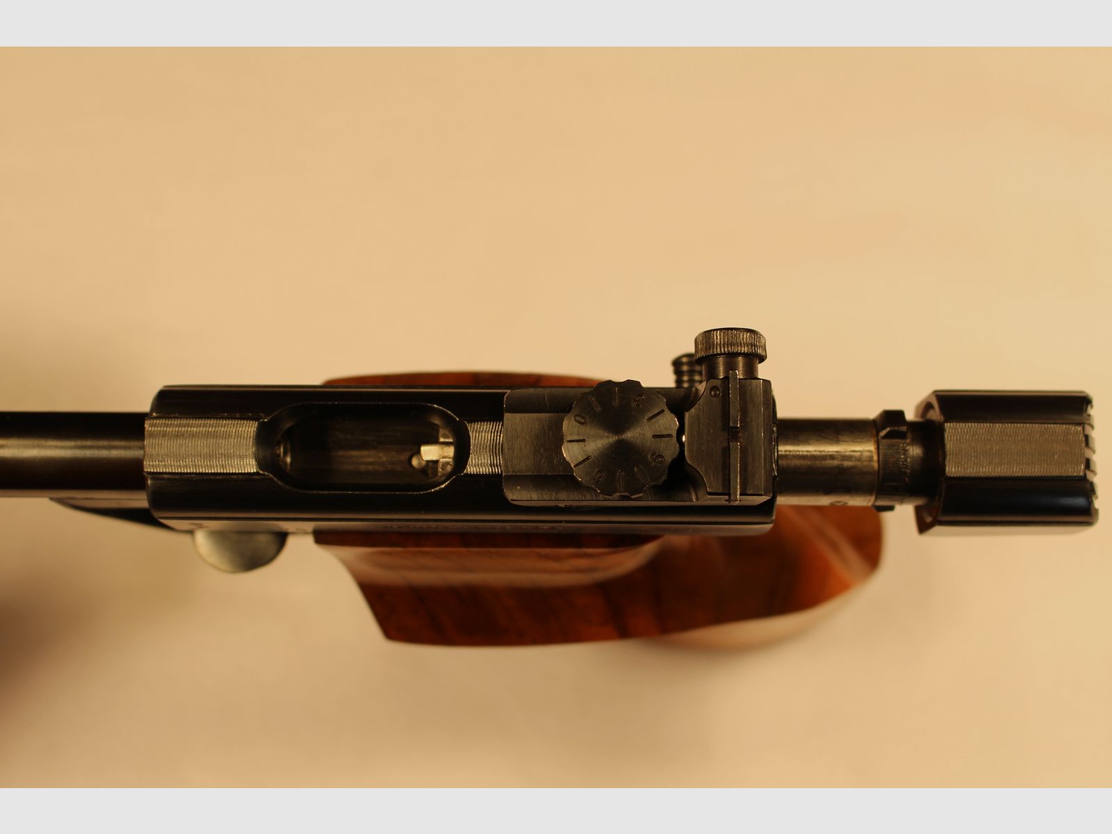 Drulov Model 75 pistola de un solo disparo.