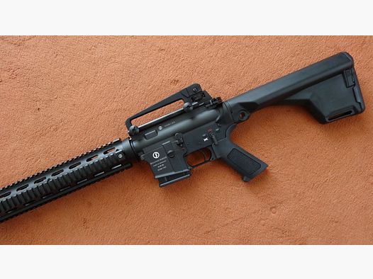 Schmeisser SL rifle: Mod. Schmeisser AR15 A4 Cal. 223 Rem.