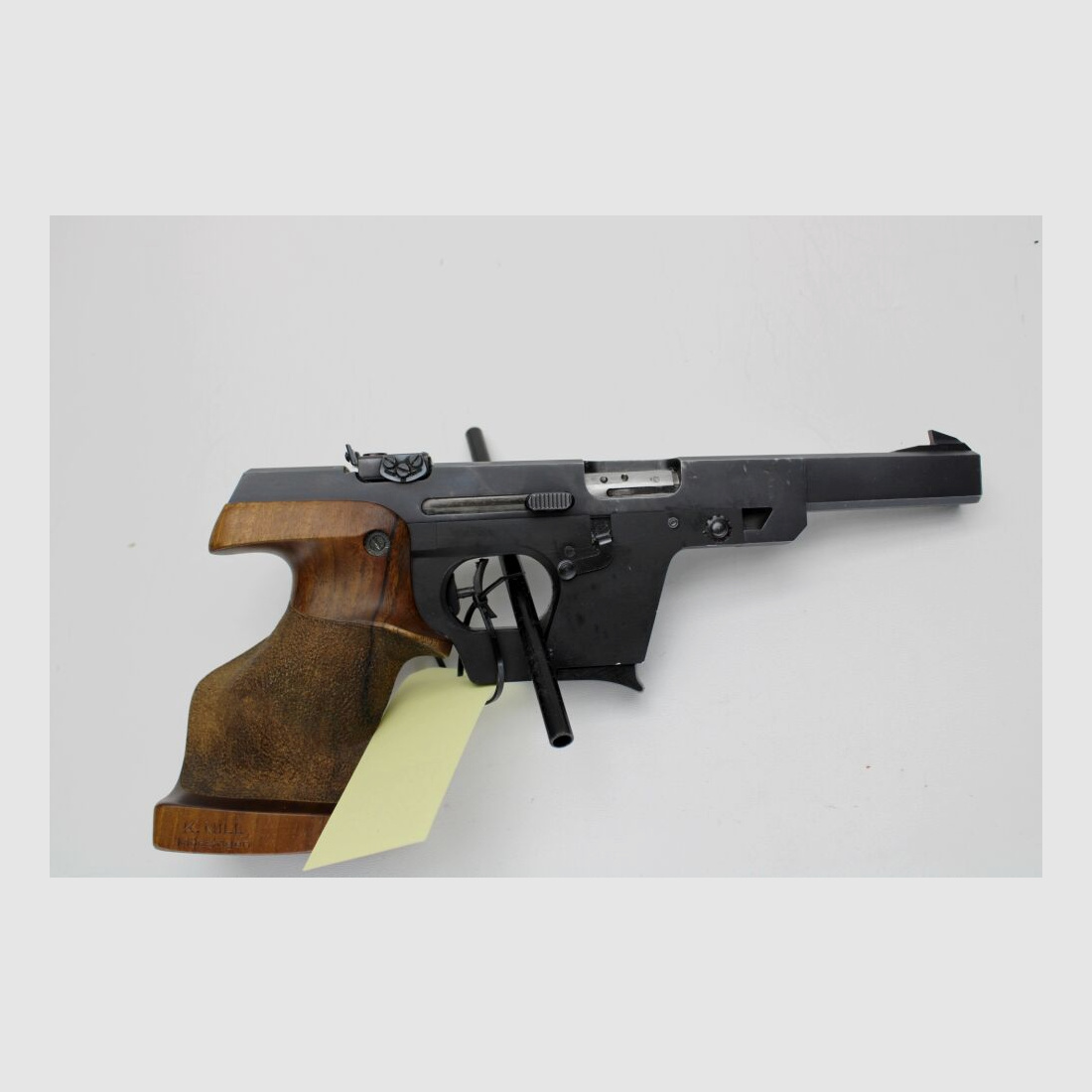 Walther GSP pistool met 3 magazijnen en meer dan genoeg reserveonderdelen .22lr