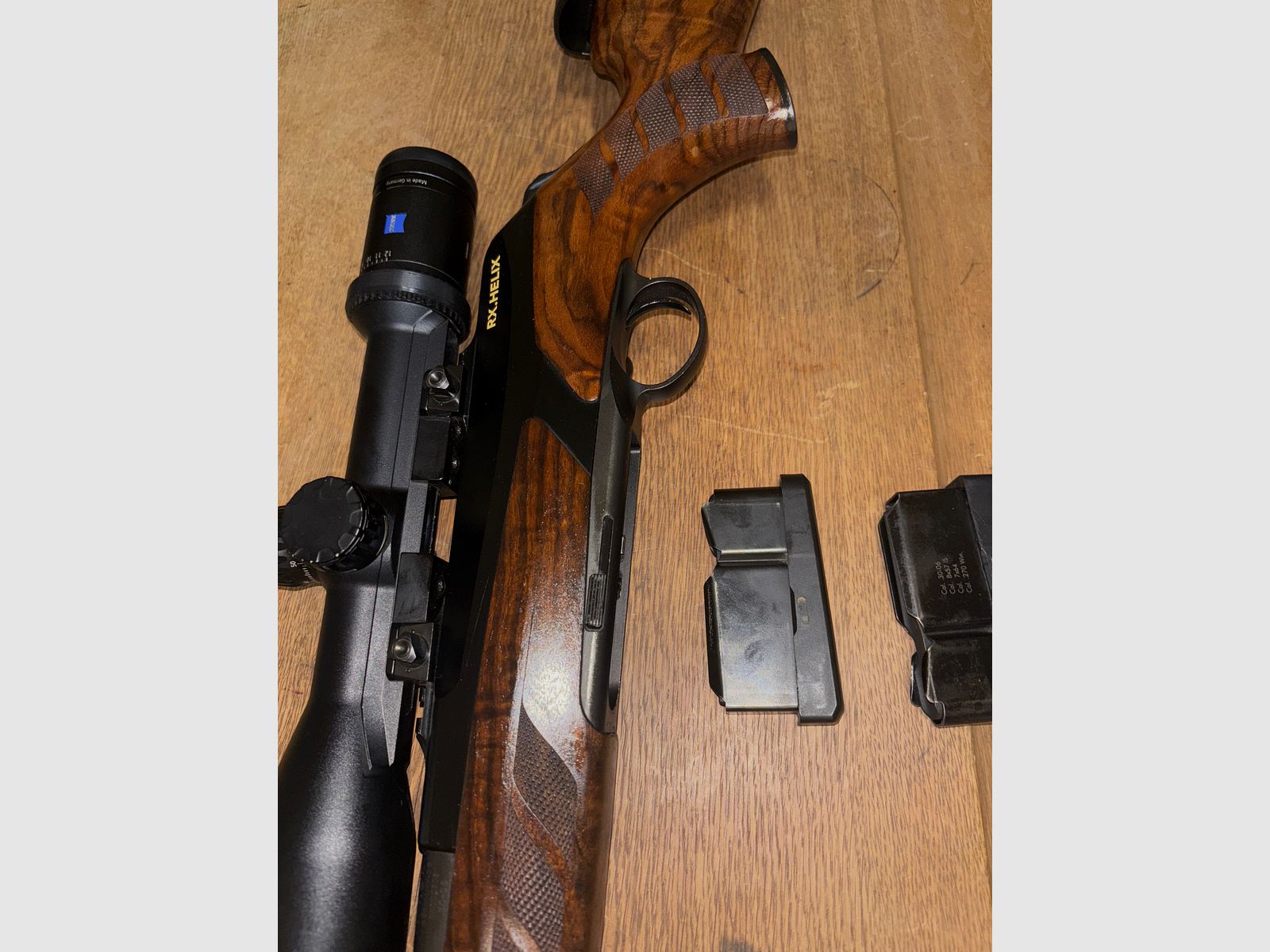 Merkel HELIX – sehr gute Holzklasse • Magazine + Munition • Bärenfeste Schaftbacke