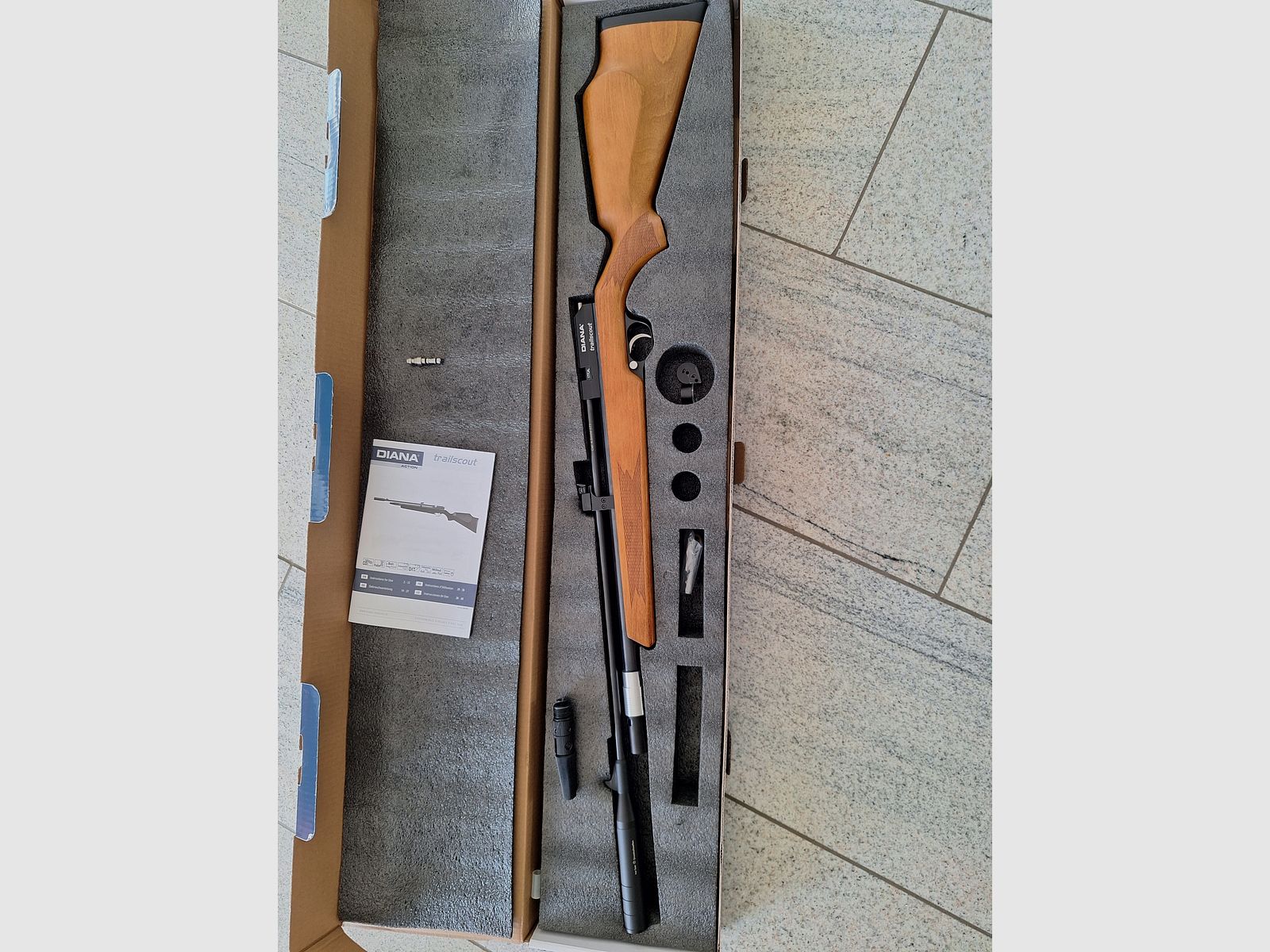 Diana Trailscout Wood Co2-Rifle 4,5 mm Diabolo avec accessoires