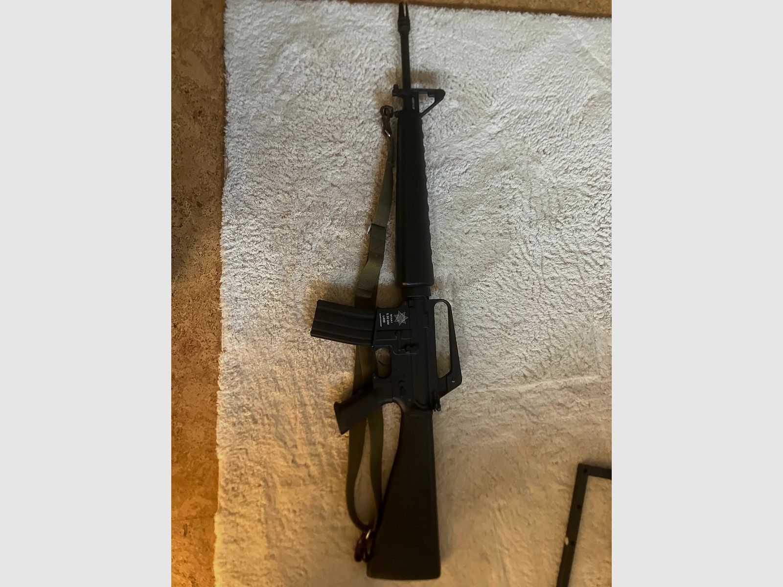 CO2 Gewehr DEFENSE FORCES M16A1 VN Vietnam, Vollmetall, Kaliber 4,5 mm BB (P18)