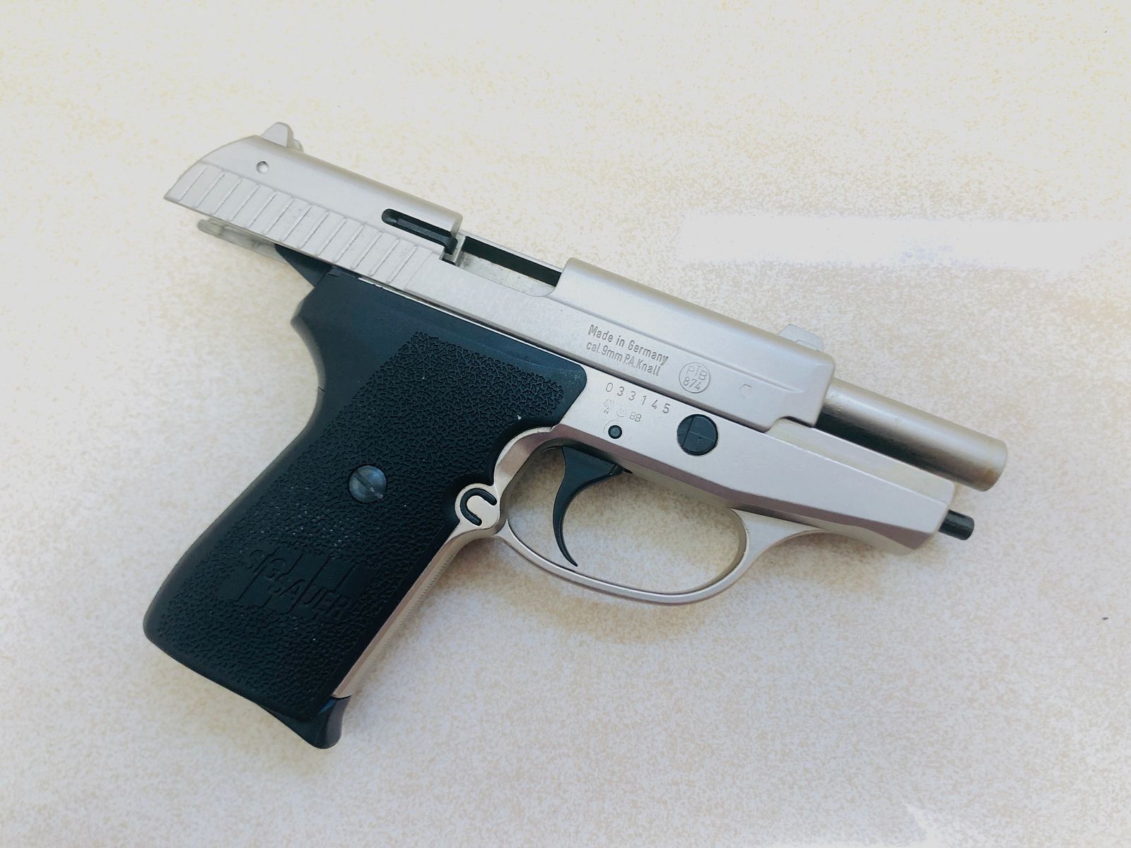 ••• SIG SAUER P239 schreckschiesspistool / nikkel / accessoires / originele verpakking / PTB 874 •••