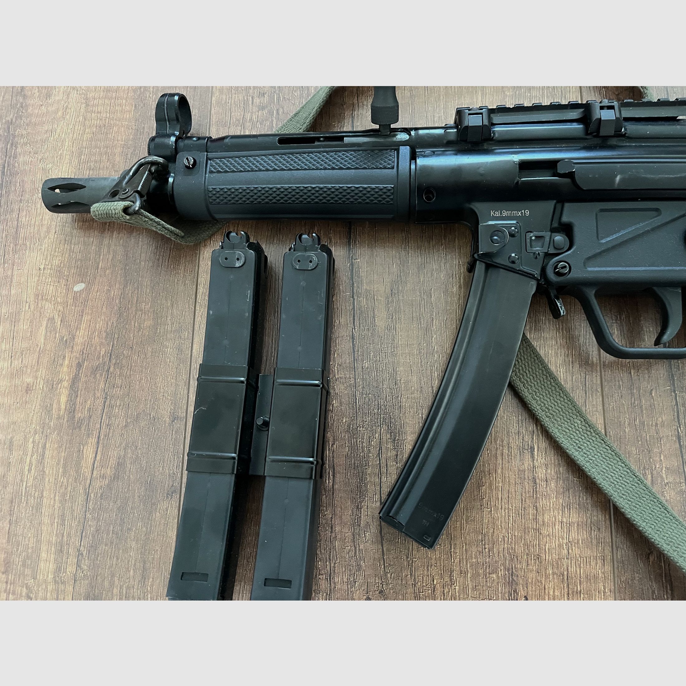 VFC MP5 GBB Airsoft + magazine and accessories