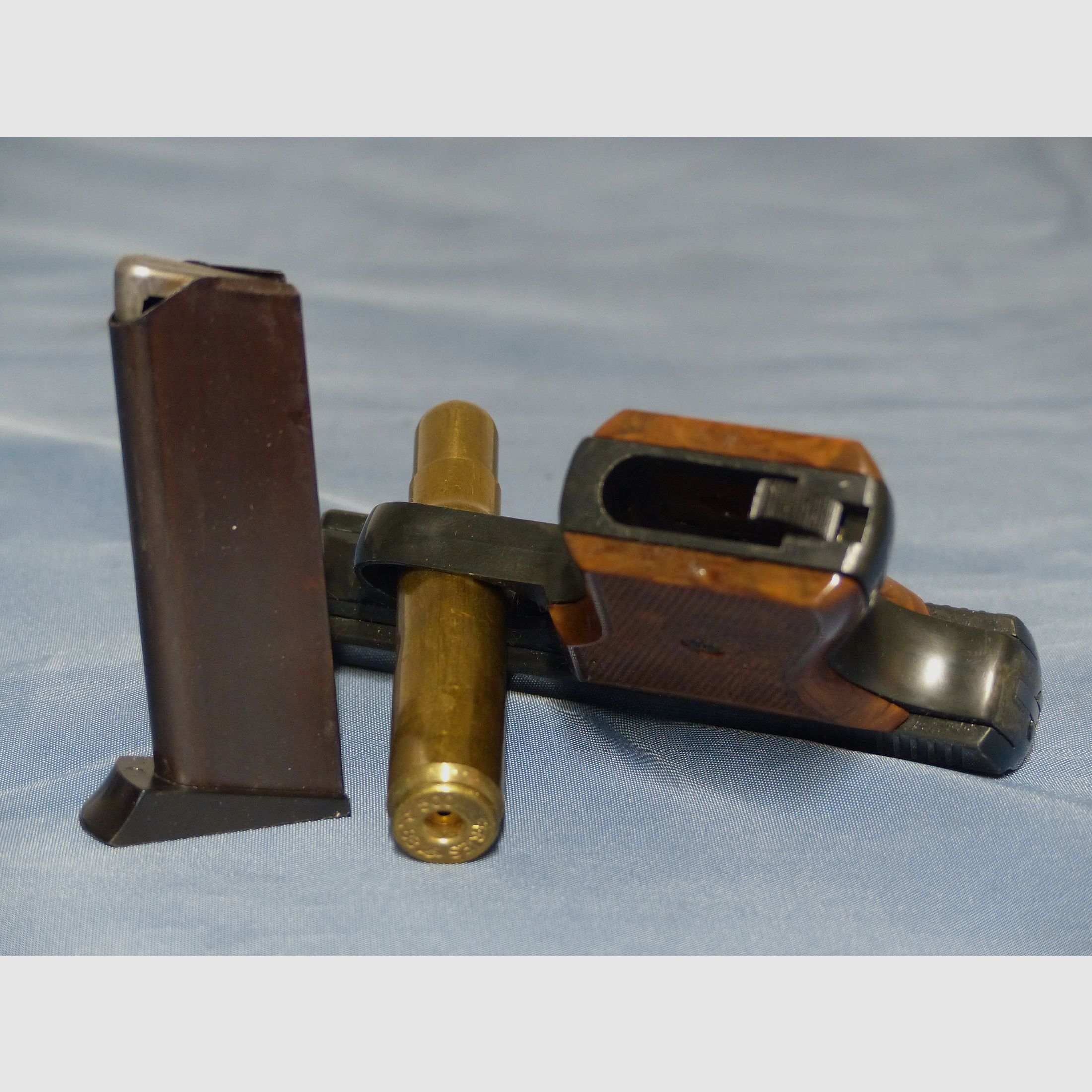 Schreckschuss Gas Pistole Rhöner Sportwaffen GmbH SM 15 Cal. 8 mm Knall PTB 83/2 aus 1977 vintage