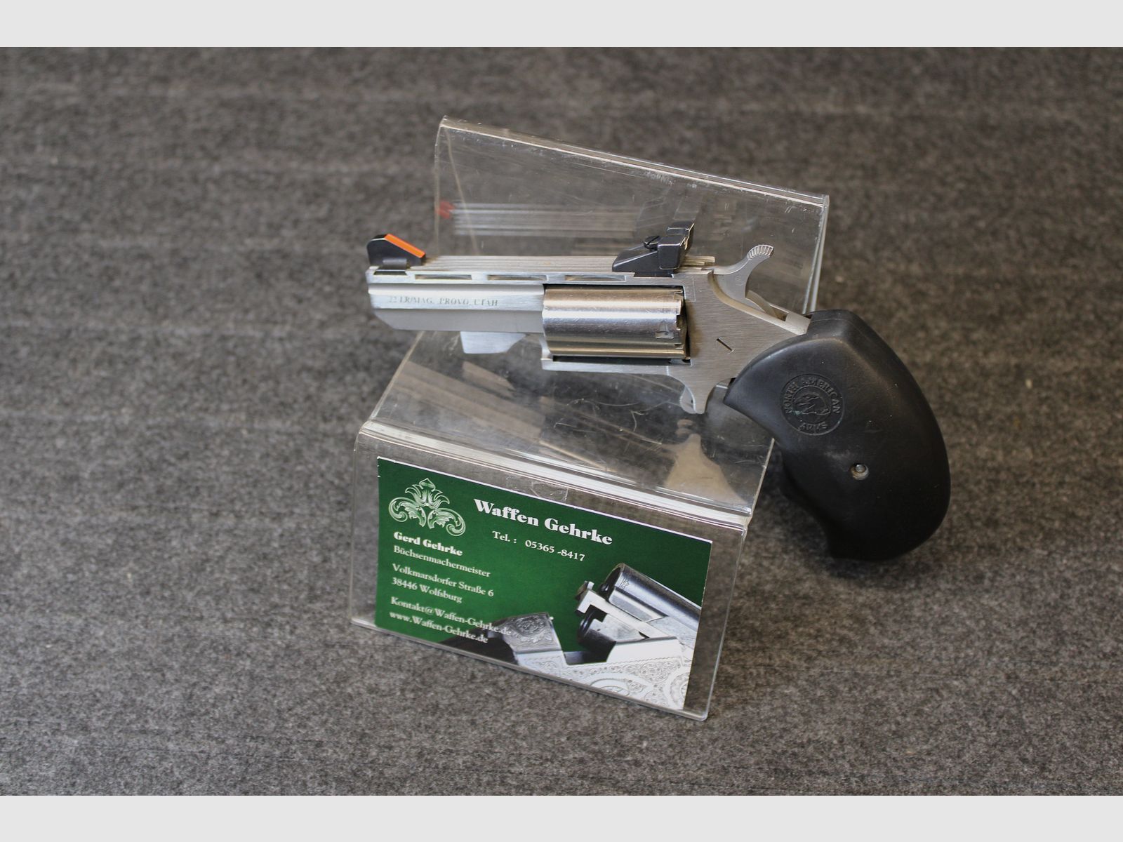 Revolver Black Widow della North American Arms