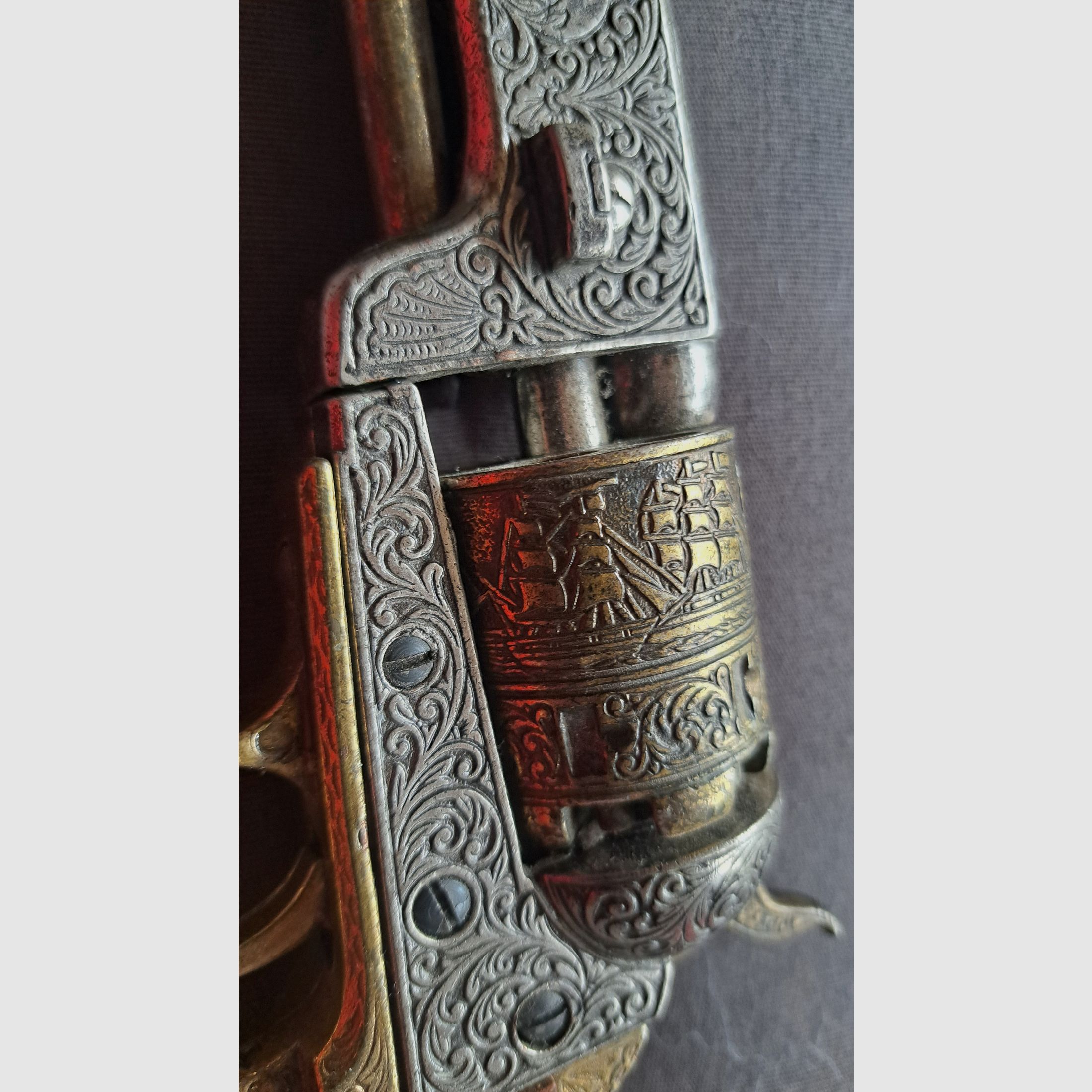 Broń dekoracyjna Colt Model Navy 1851