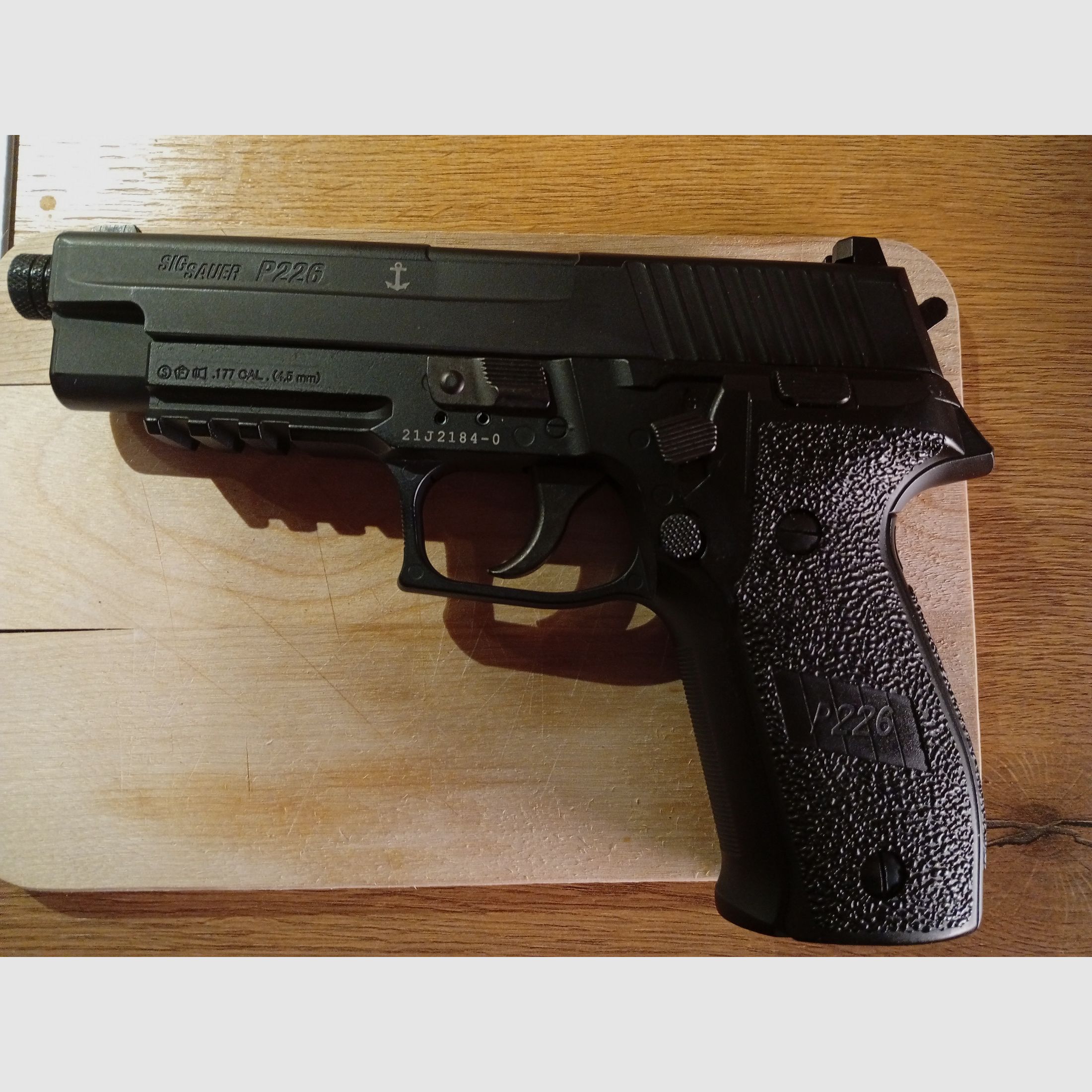 Sig Sauer P226 CO₂-Pistole – 4,5 mm Diabolo