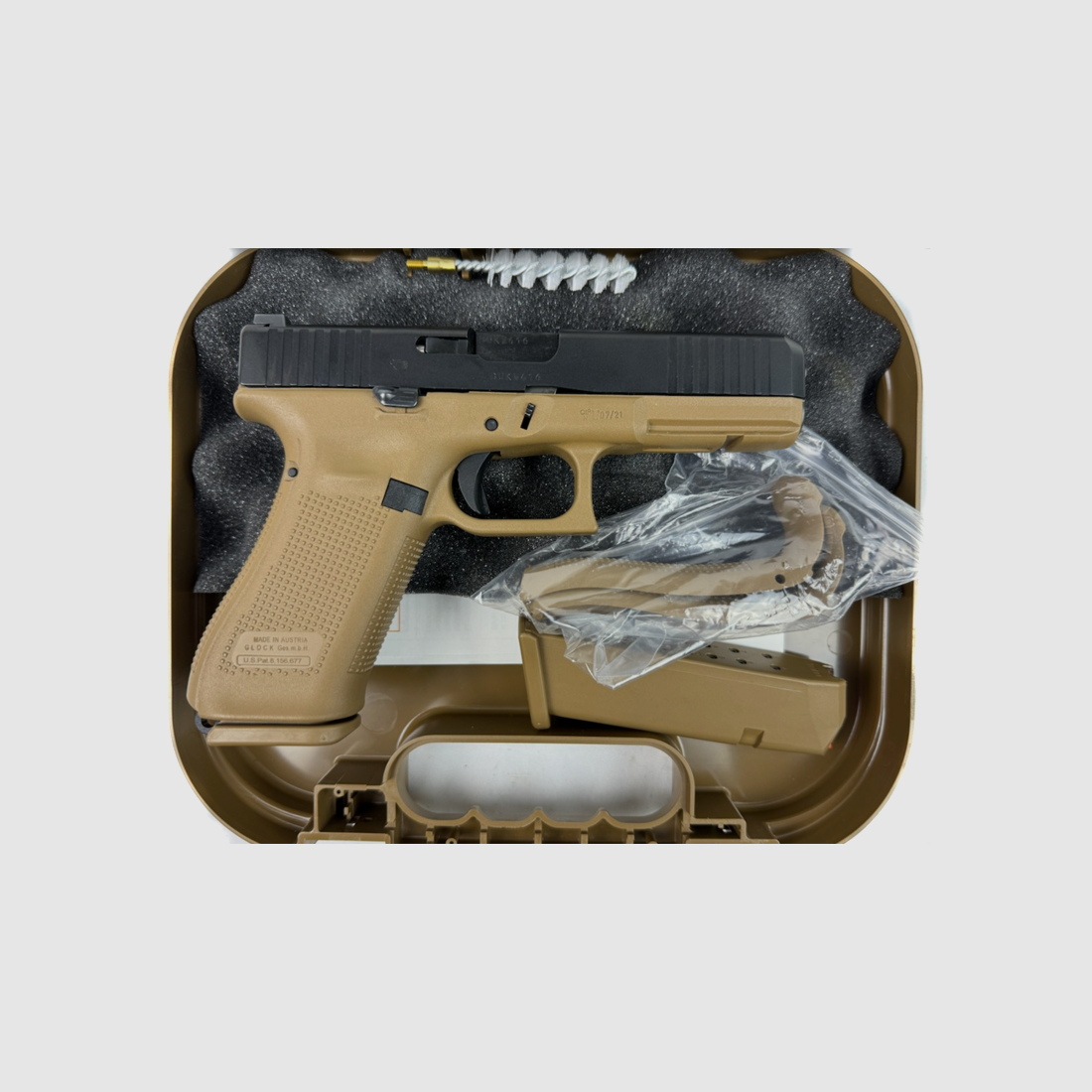 Almost new Glock 17 FR Gen 5 French Army special model, image 2 of 3