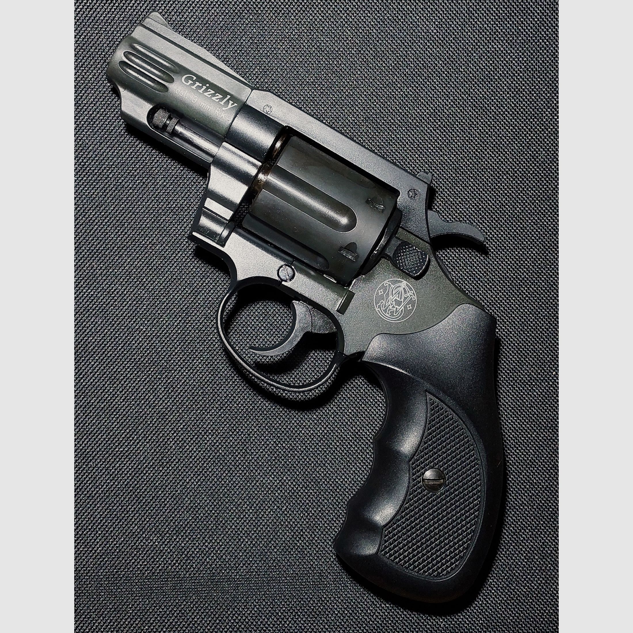 Smith & Wesson Grizzly revolver d'alarme calibre 9mm R.K. bronzé (PTB 894) S&W Grizzly