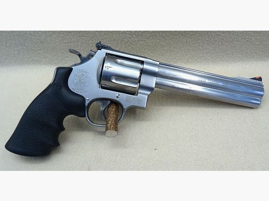 Smith & Wesson 629 Classic DX