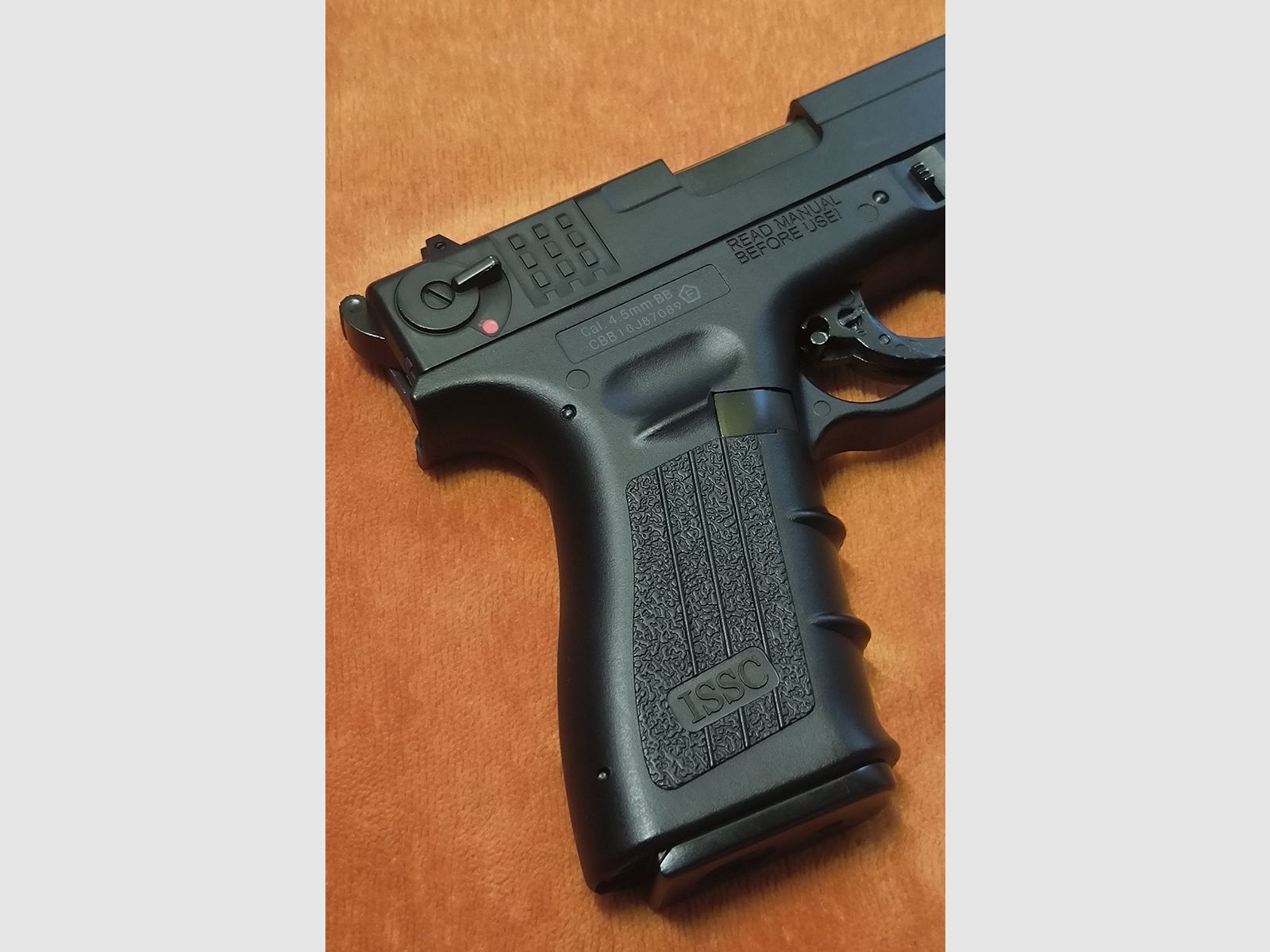 ISSC M22 CO2 Blowback wie Neu Voll Set