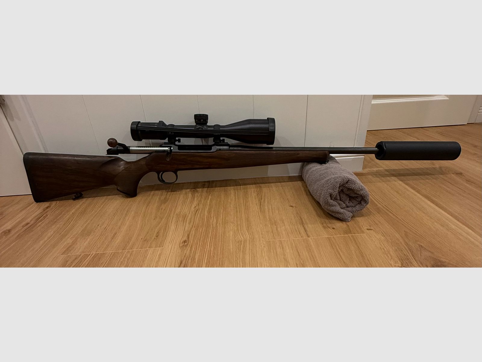 Sauer 101 Artemis .308 Win, mit Zielfernrohr Zeiss Victory HT 3-12x56, Schalldämpfer A-TEC 119 HERTZ