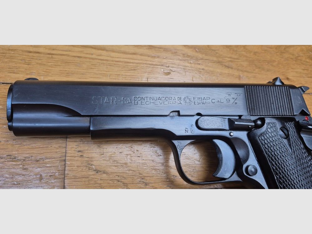Sehr schöner Pistol Star B – Der gelungenste Klon des 1911 – Kal. 9 x19 – Waffe, die von der Wehrmacht übernommen wurde – Sehr schöne Fertigung aus Eibar von 1943 – Militärwaffe – Mechanischer und ästhetischer Zustand mehr als sehr schön – TBE++/TBE+++, Bild 1 von 24