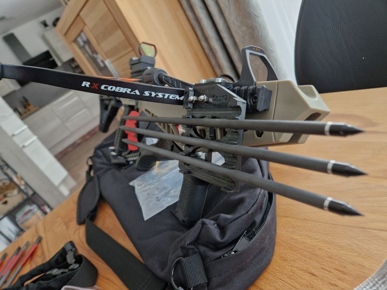 Armbrust EK Cobra RX9 130 lbs mit umfangreichem Zubehör