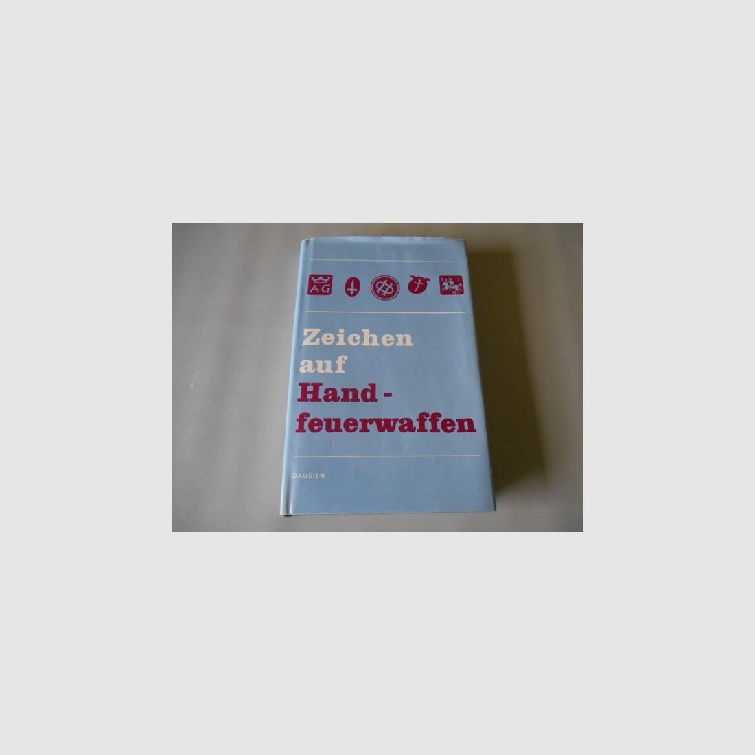 Zeichen auf Hand- Feuerwaffen