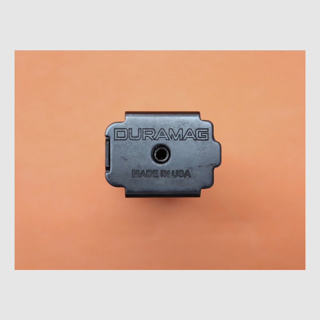 Duramag AR-15 9mm: Revista Duramag de 10 disparos 9mmLuger de acero, por ejemplo, para Oberland Arms OA-15 PR M9 o similar.