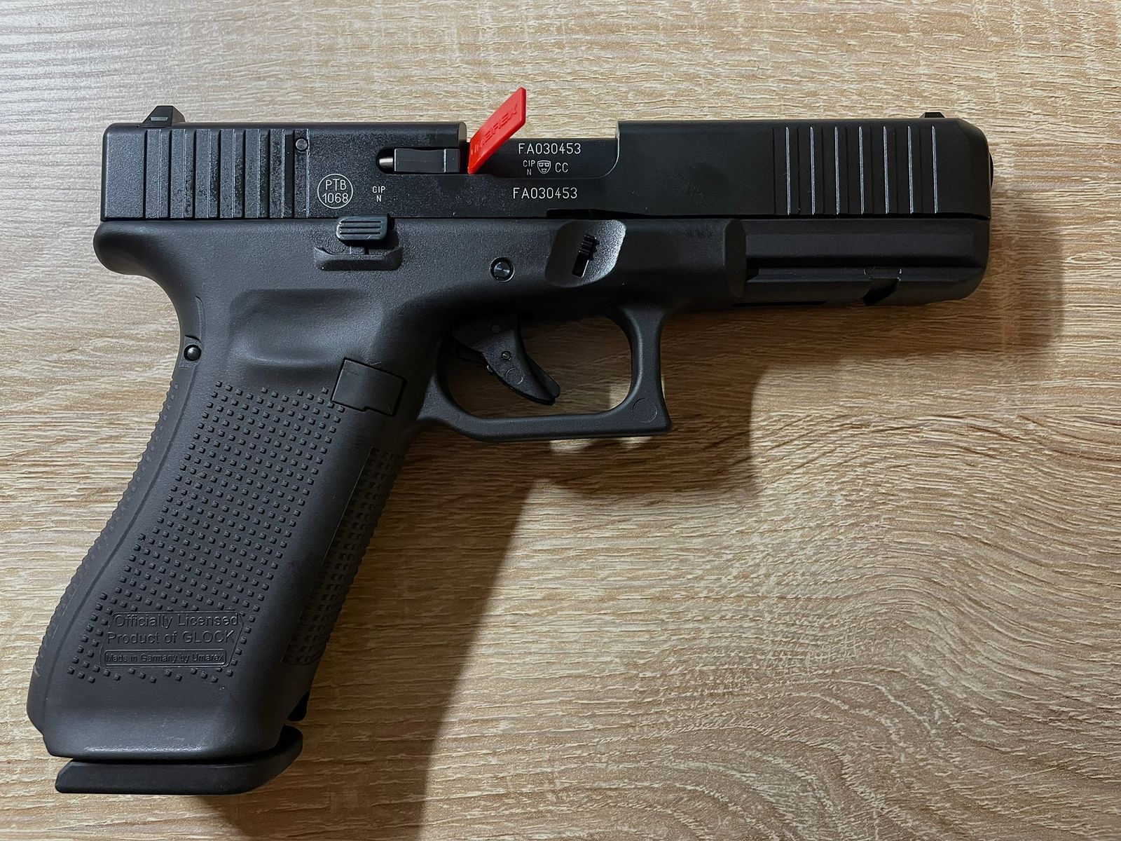 Glock 17 Gen5 Schreckschuss Pistole 9 mm P.A.K. schwarz