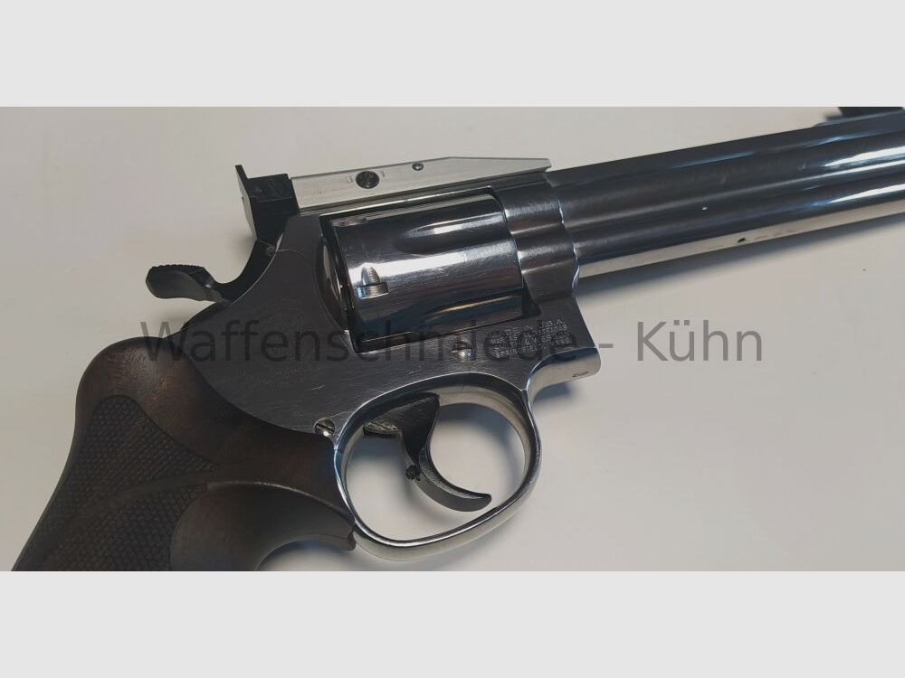 Smith & Wesson Target Champion 686