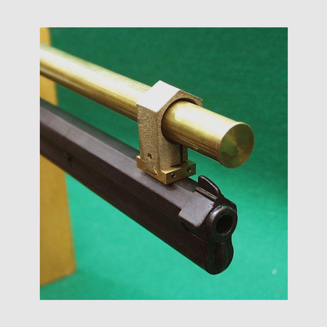 Denix Dekogewehr 1860 Henry, mit Zielfernrohr