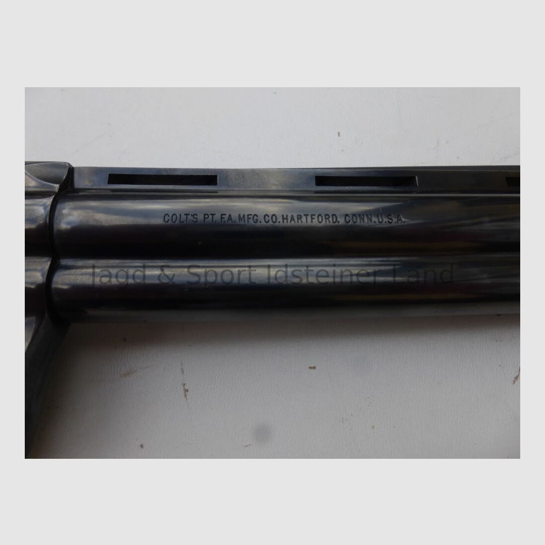 Colt Python LL: 6"/152mm