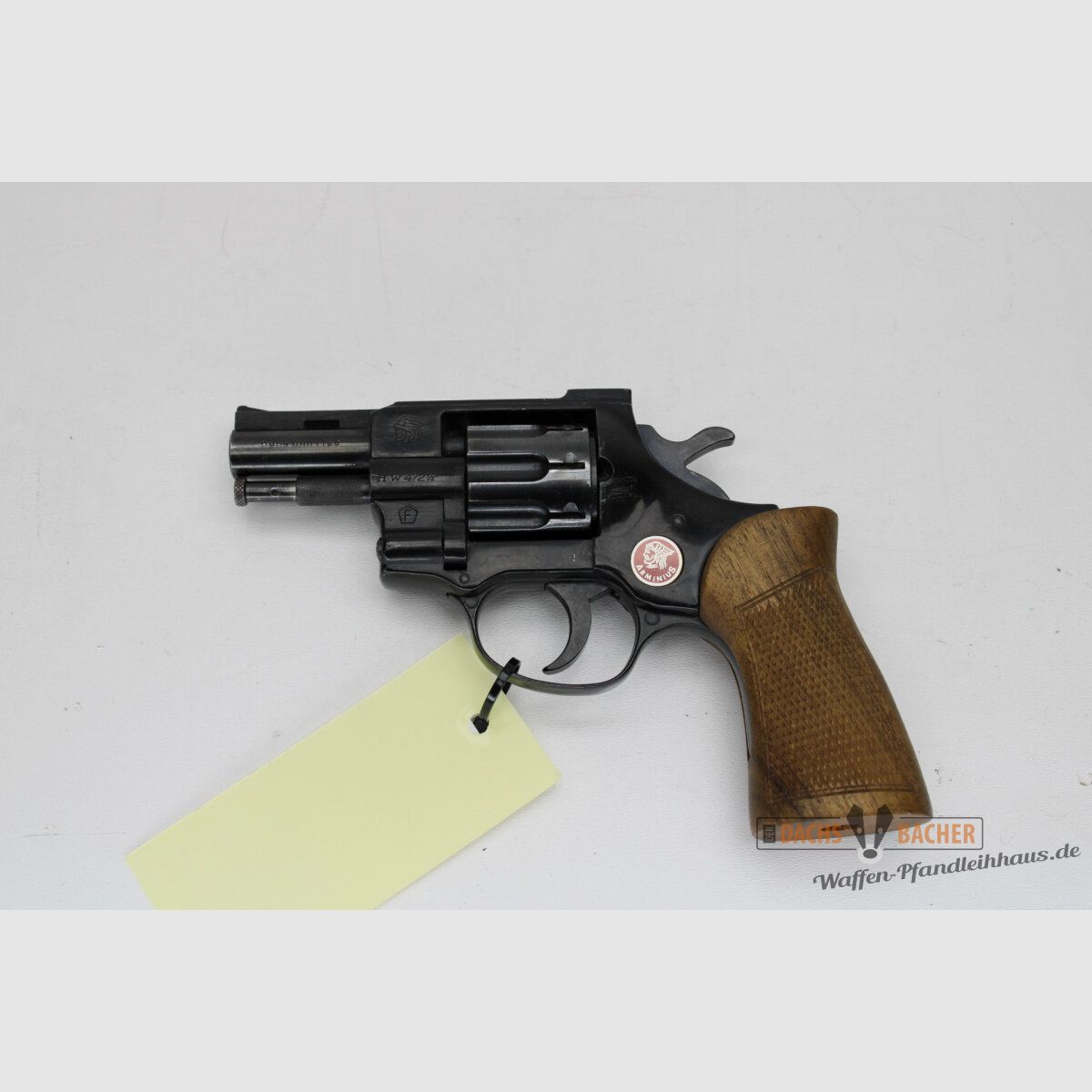 Revolver Weihrauch HW4 Cal. 4mm M20 con canna da 2,5", immagine 1 di 2