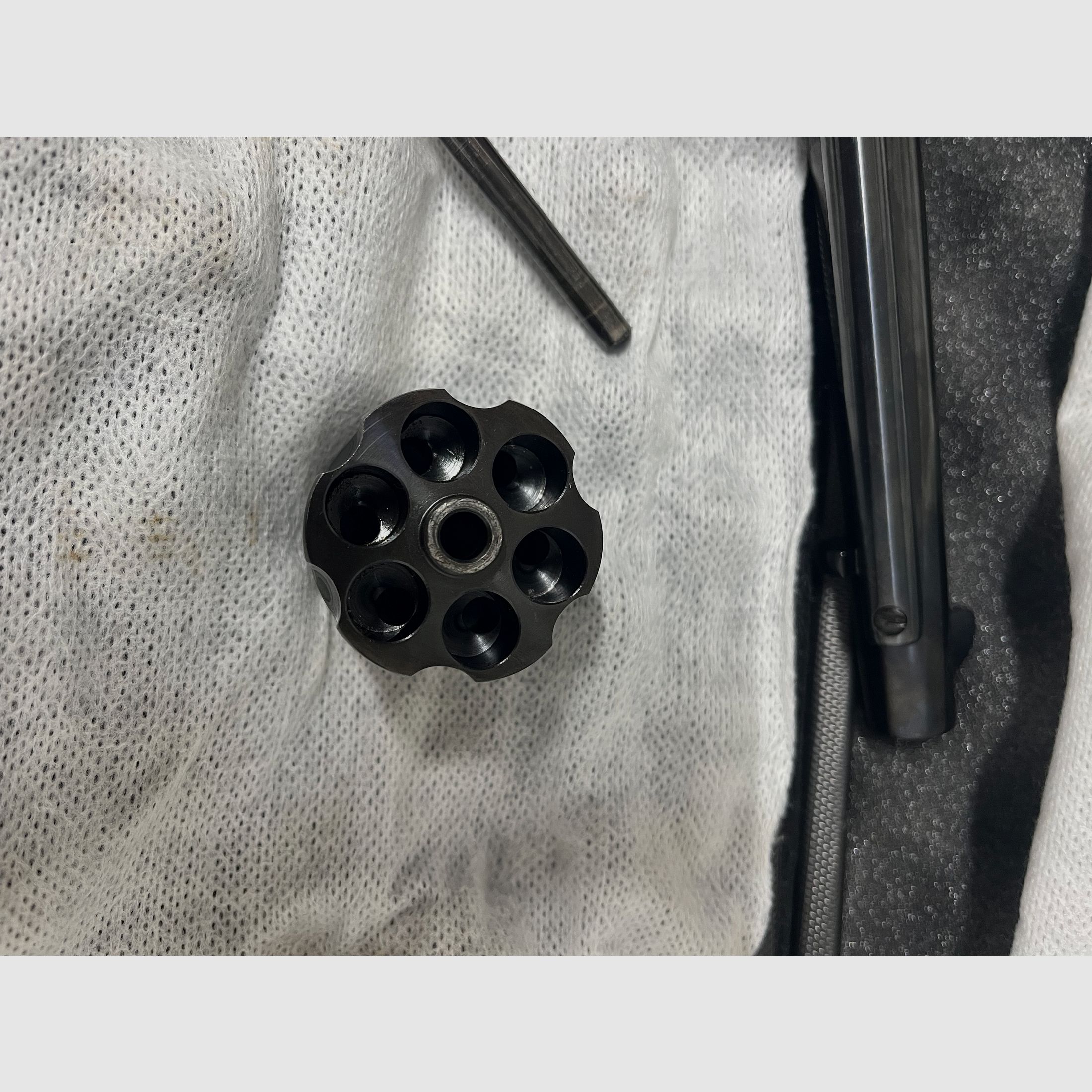 Revólver de detonación de 9 mm