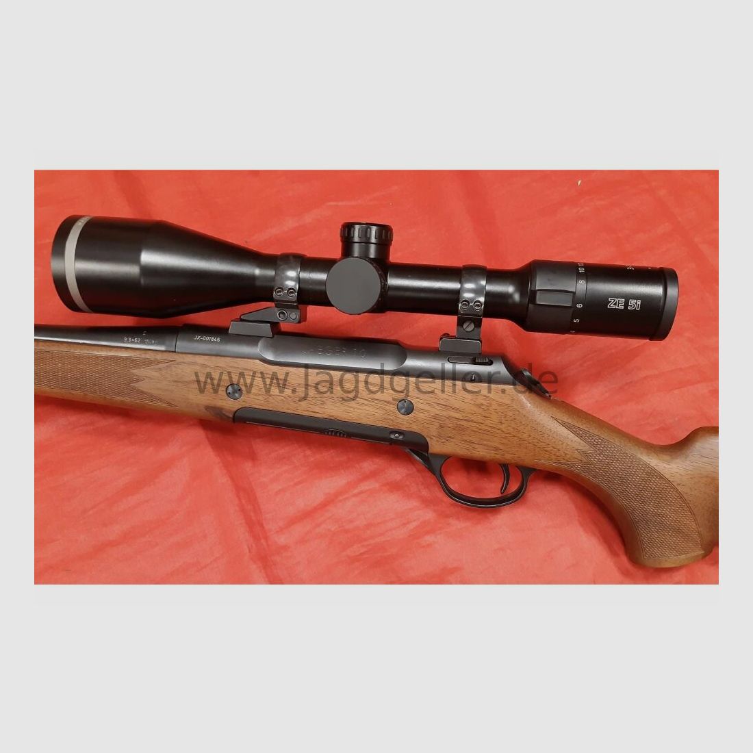 Haenel Jaeger 10 Cal. 9,3x62 con 2,5-15x56 Minox ZE5i y silenciador F&D 9,3x62