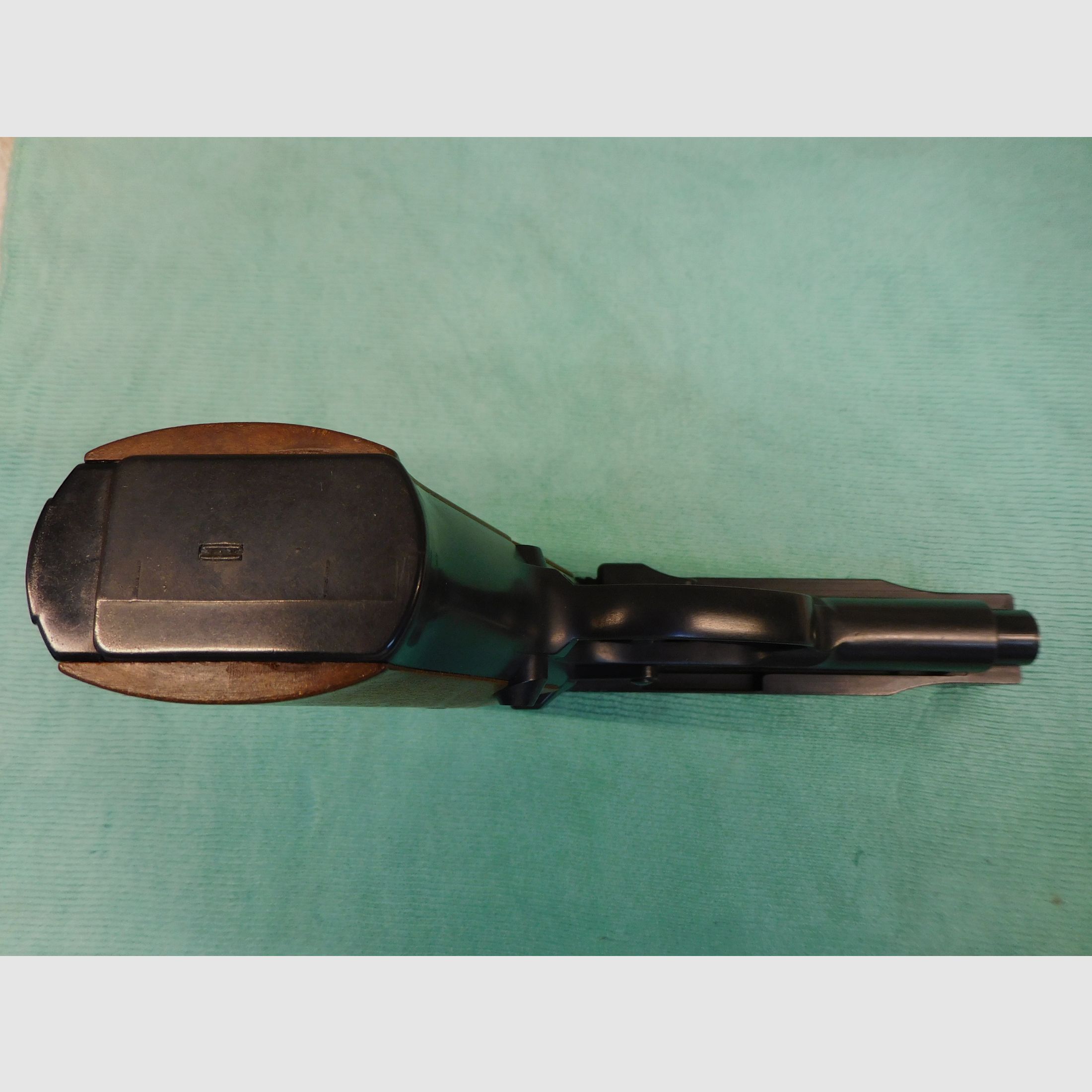 Weihrauch HW 94 Pistolet alarmowy Kal. 9 mm naboje z brzegiem z akcesoriami
