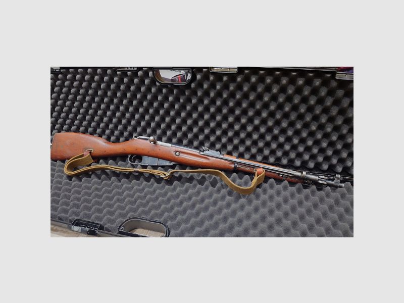 KUNDENWAFFE - MOSIN NAGANT M44 - 7,62x54R - ORDONNANZWAFFE - MIT BAJONETT UND RIEMEN