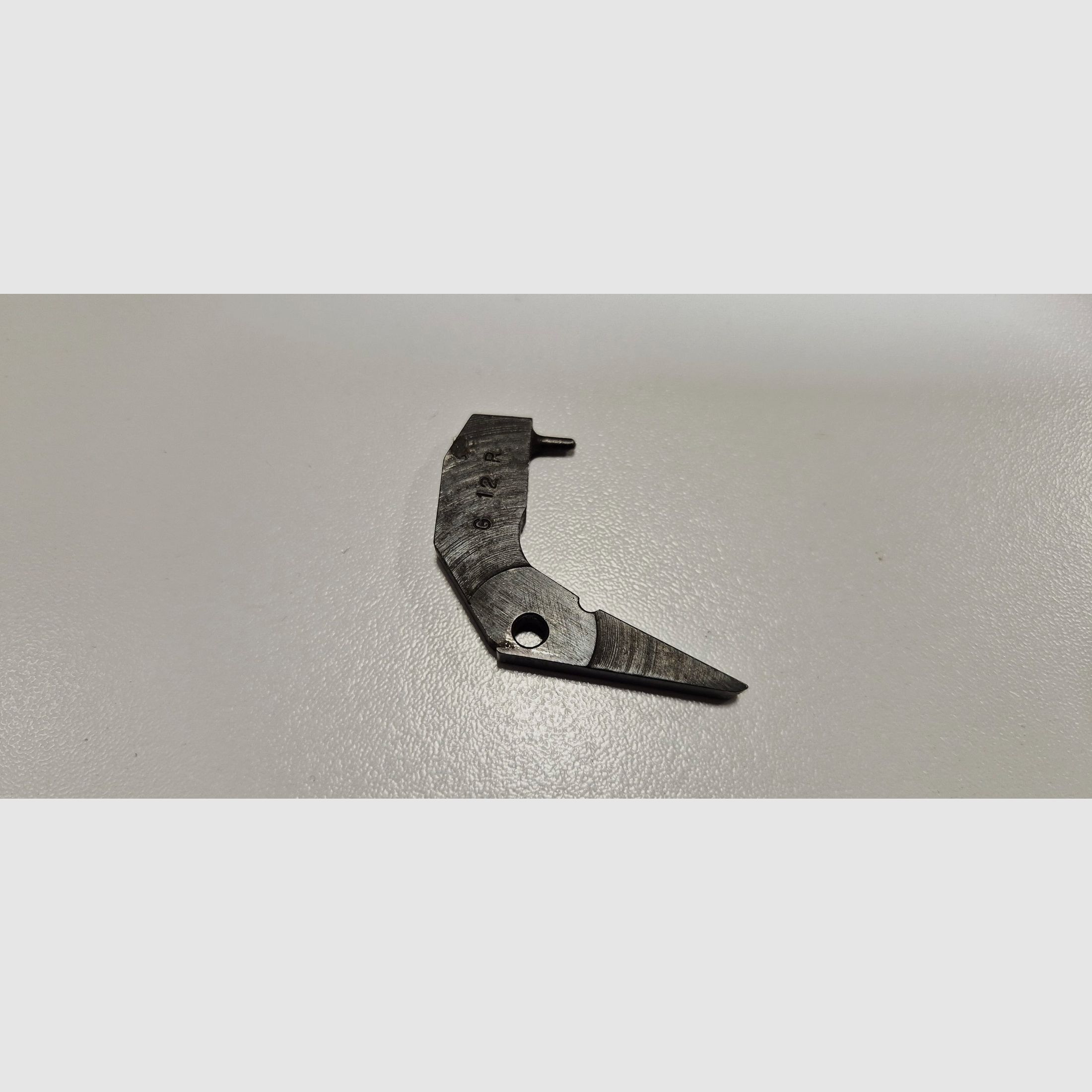 LINKSHÄNDIGER FLINTEN JUXTAPOSIERT HAMMERLOS, Bild 1 von 3