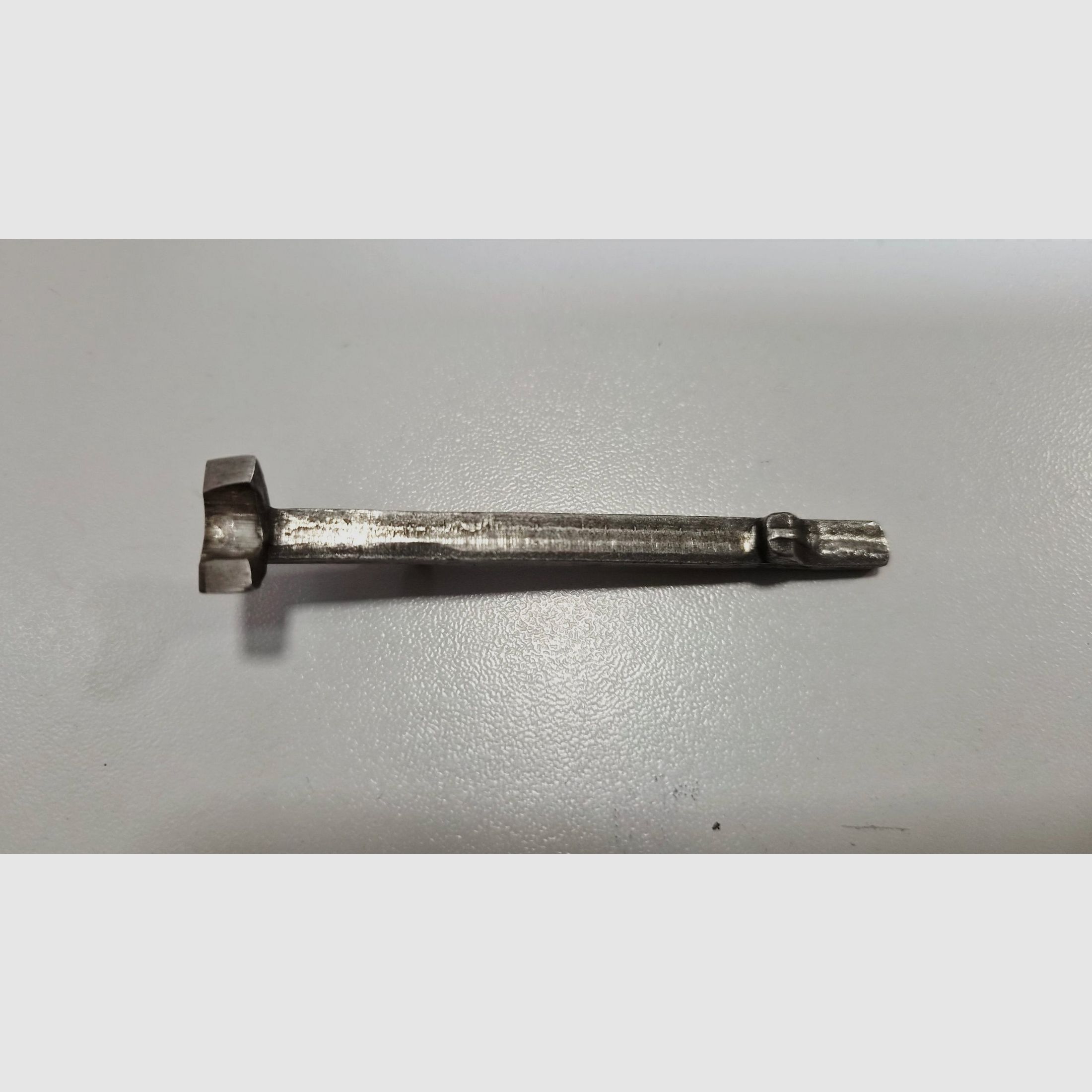 EINZELNE CARABINE EXTRACTEUR 9MM, Bild 1 von 4