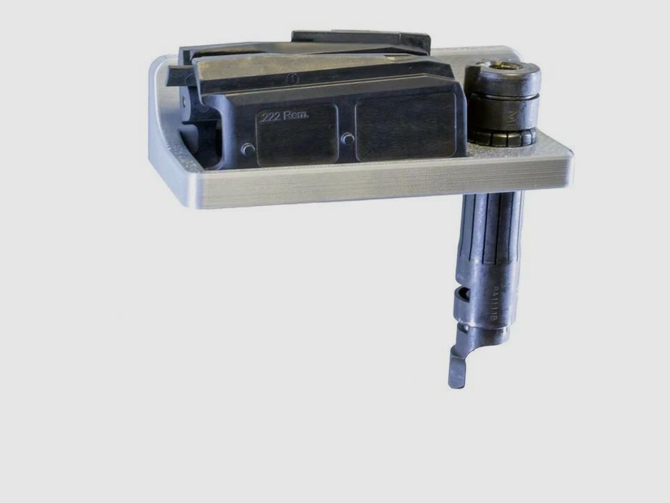 Our stable magnetic holders: magazine and closure head holders Blaser R93