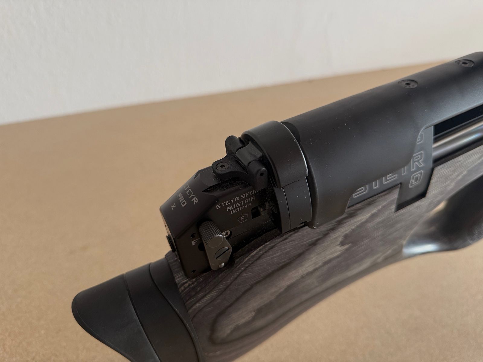Steyr Pro X 4.5mm Complete Package + Carbon Bottle + 3 Magazines + Hawk Scope