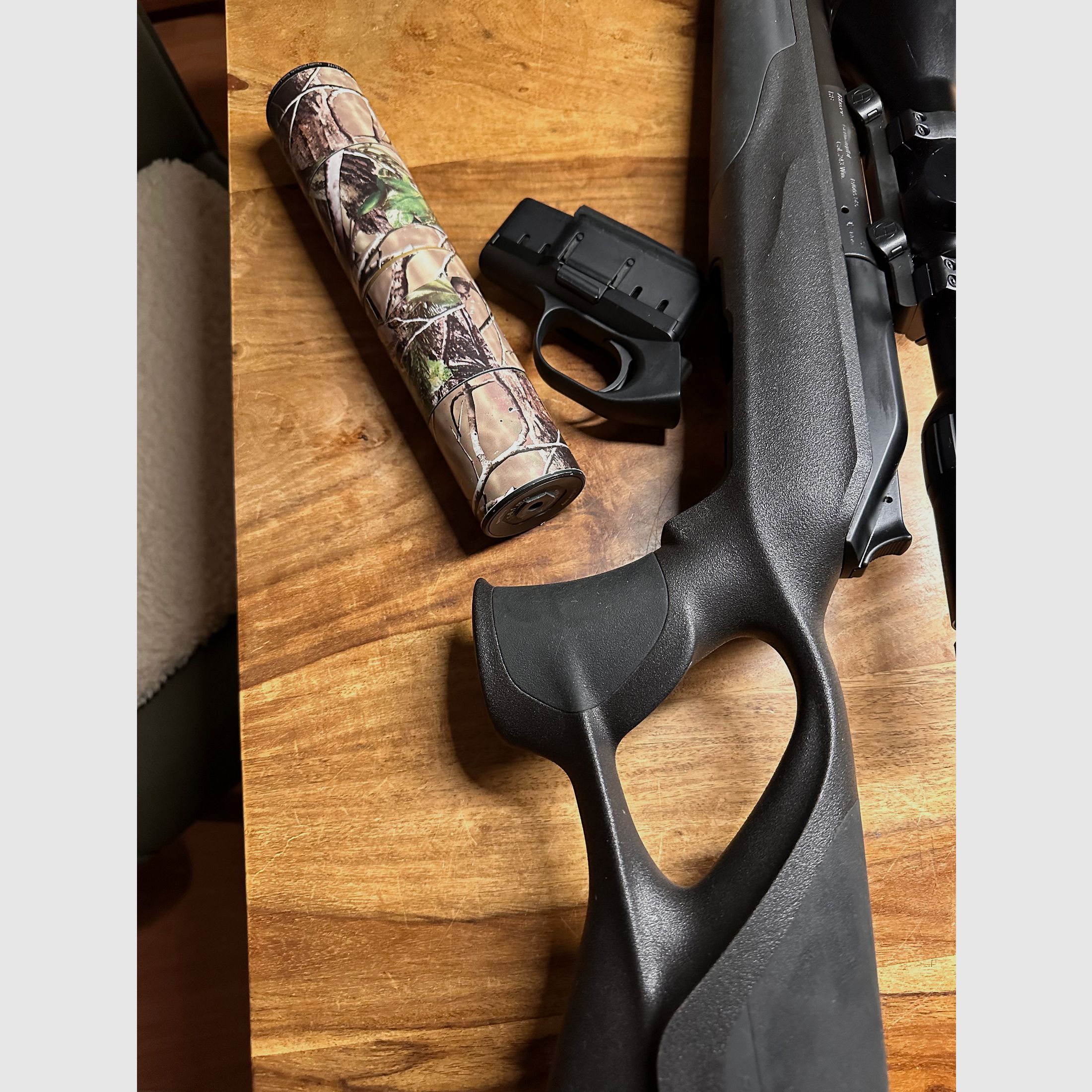 Blaser R8 Professional Success in .243Win mit neuer Blaser-Sattelmontage, inkl. Stalon W110 Schalldämpfer!