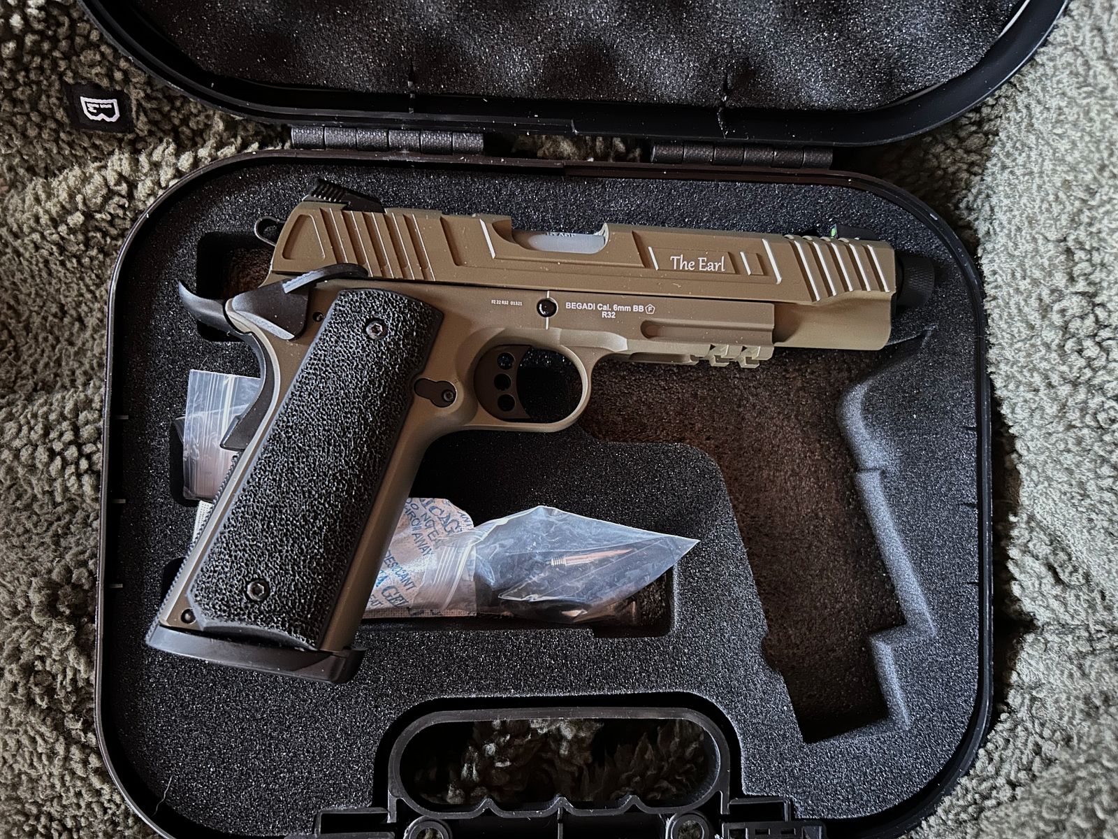 Armamento dell'esercito R32 Earl GBB "Versione speciale Begadi" -coyote-