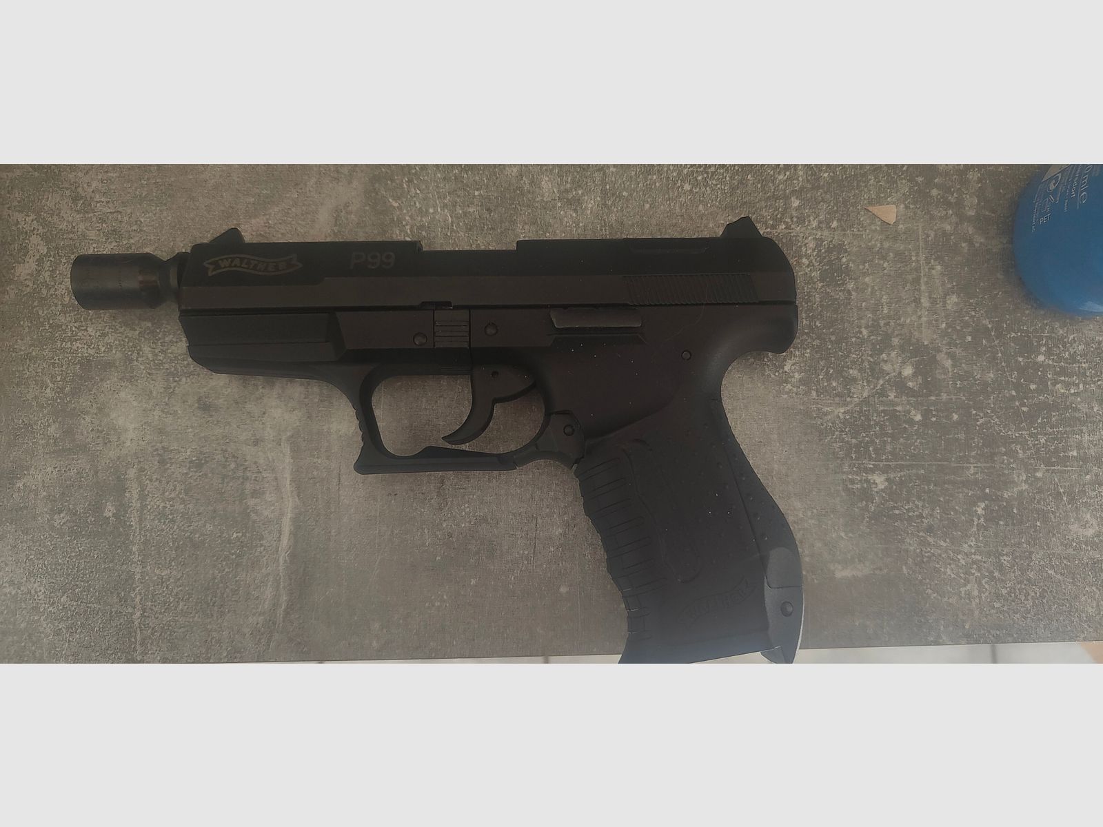 Walther P99 Schreckschuss Pistole 9mm P.A.K.  in schwarz inkl. Geldkassette 