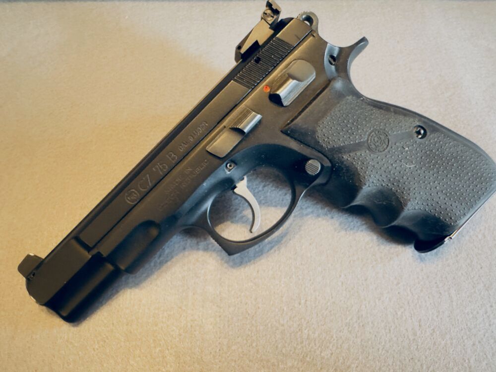 ČESKÁ ZBROJOVKA CZ75 Sport