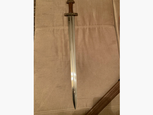 Orig, Oslo Viking sword with one-handed axe and Sachs knife