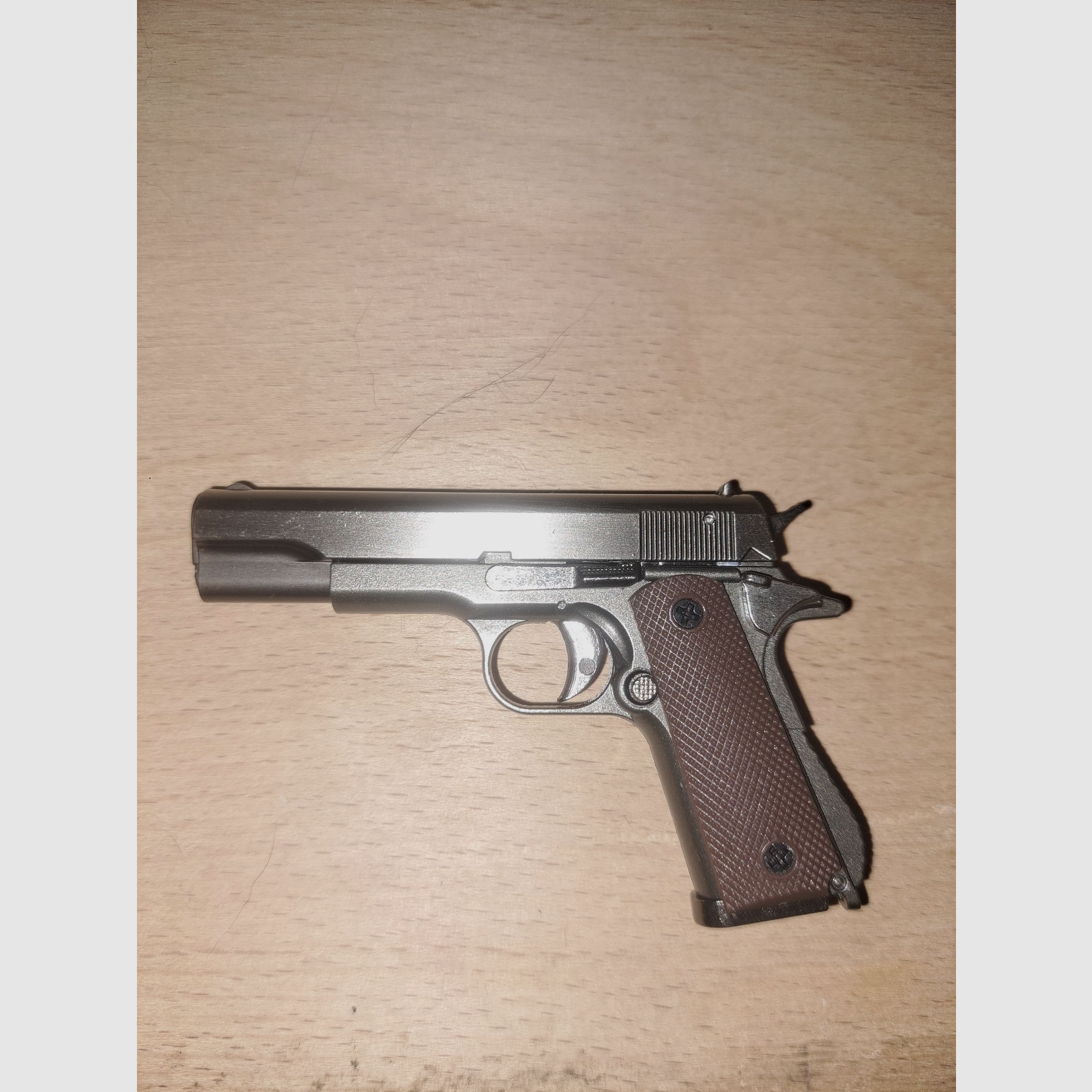 Schlüsselanhänger 1:3 Modell "Colt Government 1911"