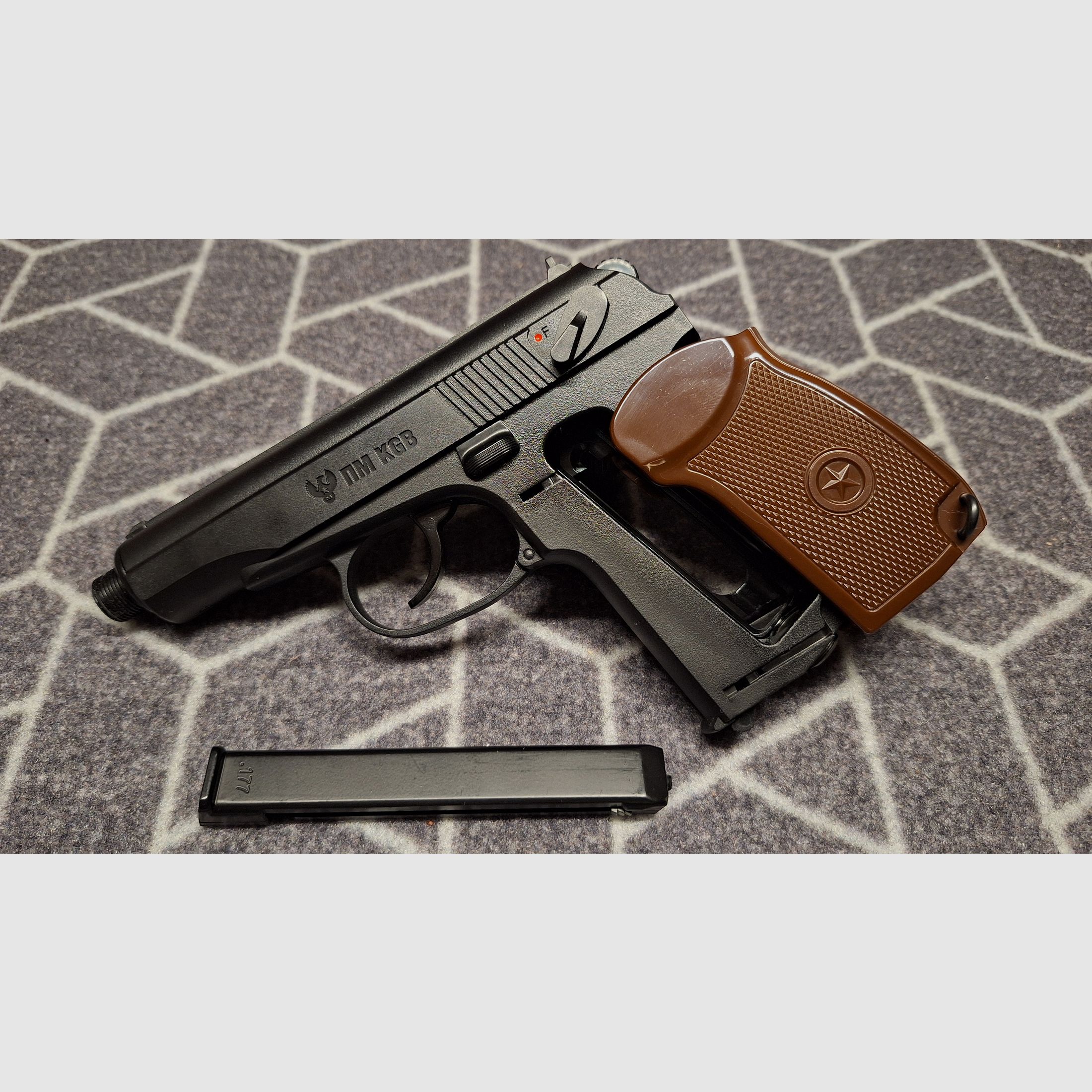 Umarex Legends PM KGB - Pistola Co2 4,5 mm NUOVA!