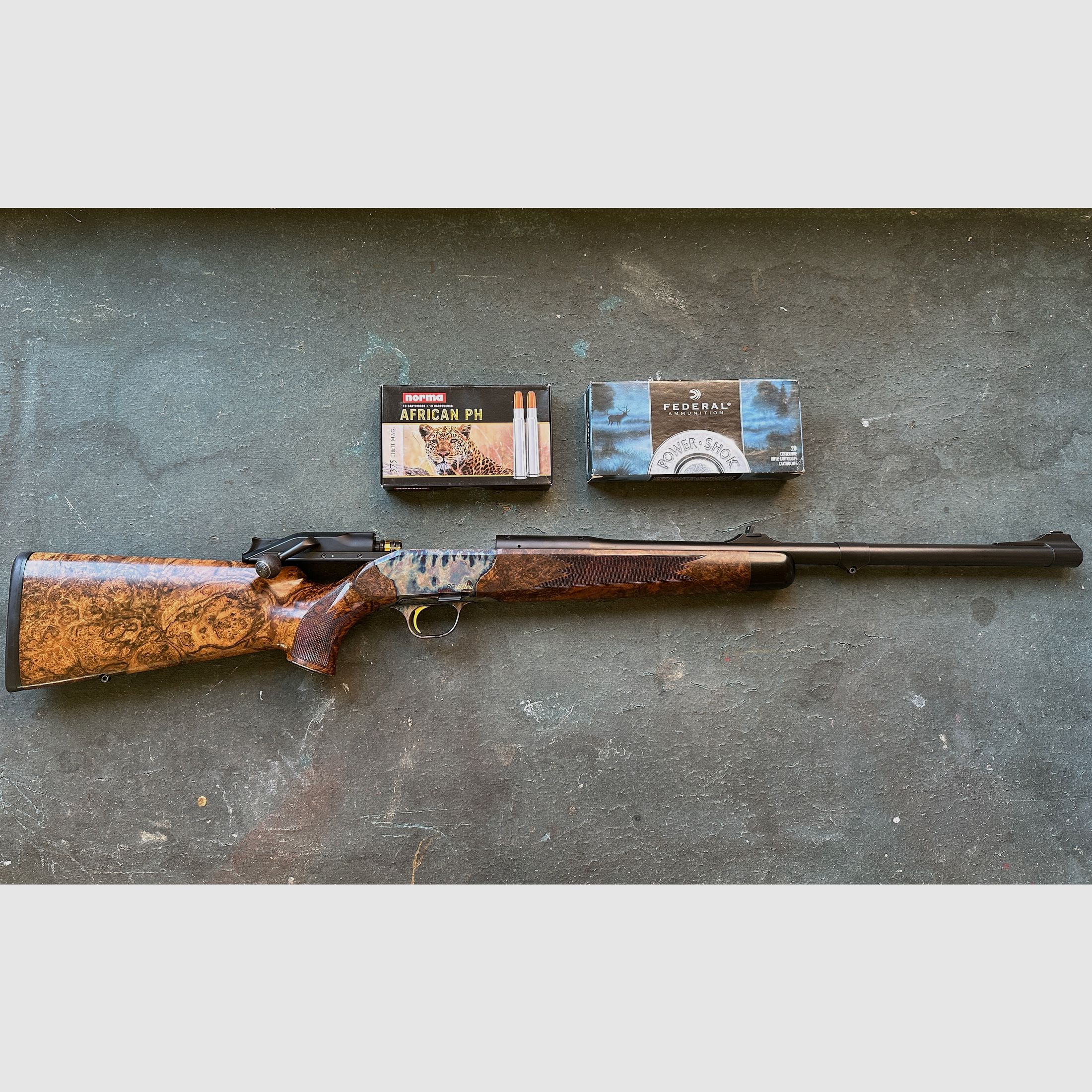 Blaser R8 Selous Custom 375H&H