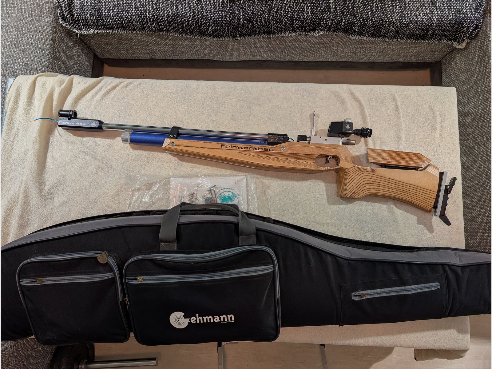 Feinwerkbau 700 avec crosse en bois