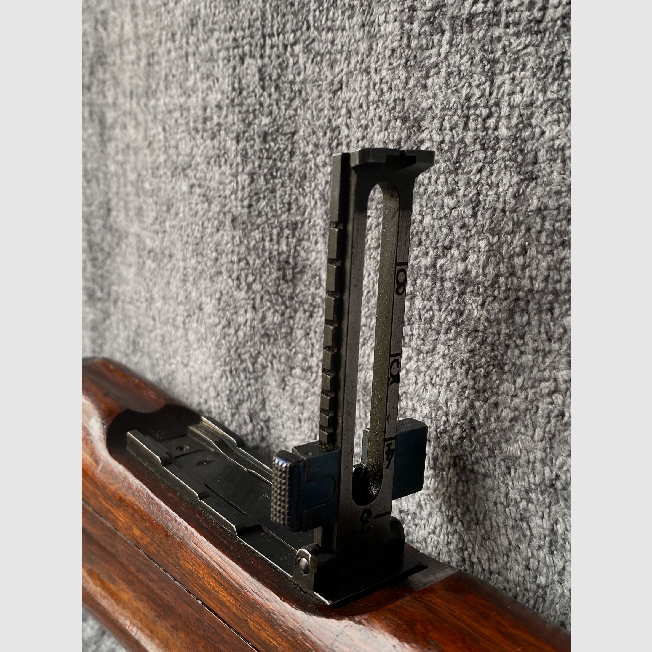 Carl Gustaf de 2010. Numéro identique.