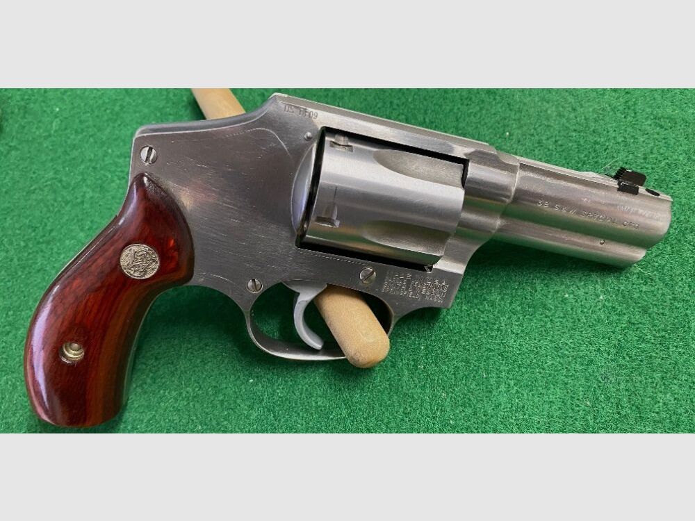Smith & Wesson 640