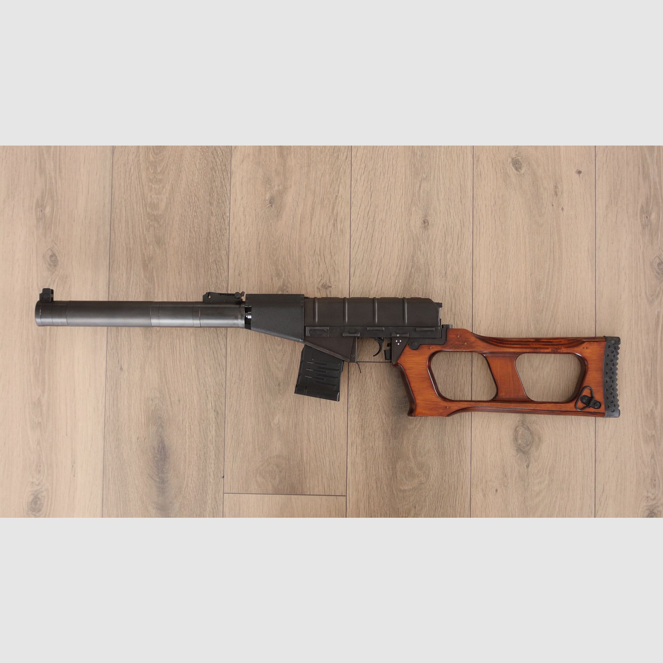 LCT VSS Vintorez AEG Airsoft Gewehr <0,5J.