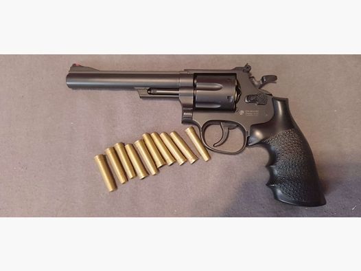 UHC M-19 6 Zoll Revolver mit Hülsen Springer