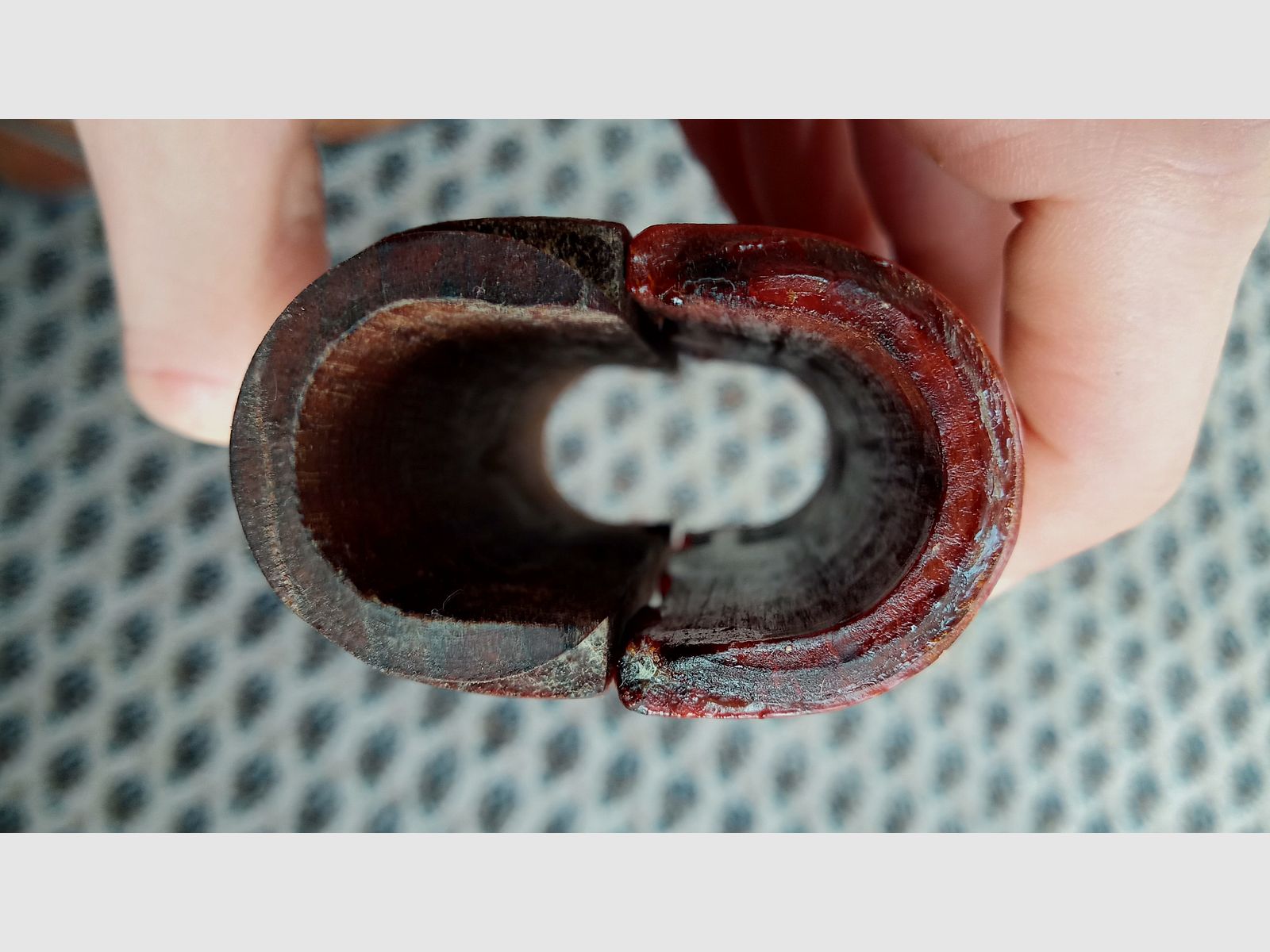 Mysteriöser oberer AK Handschutz aus Holz vermutlich rumänisch oder chinesisch (Type 56)